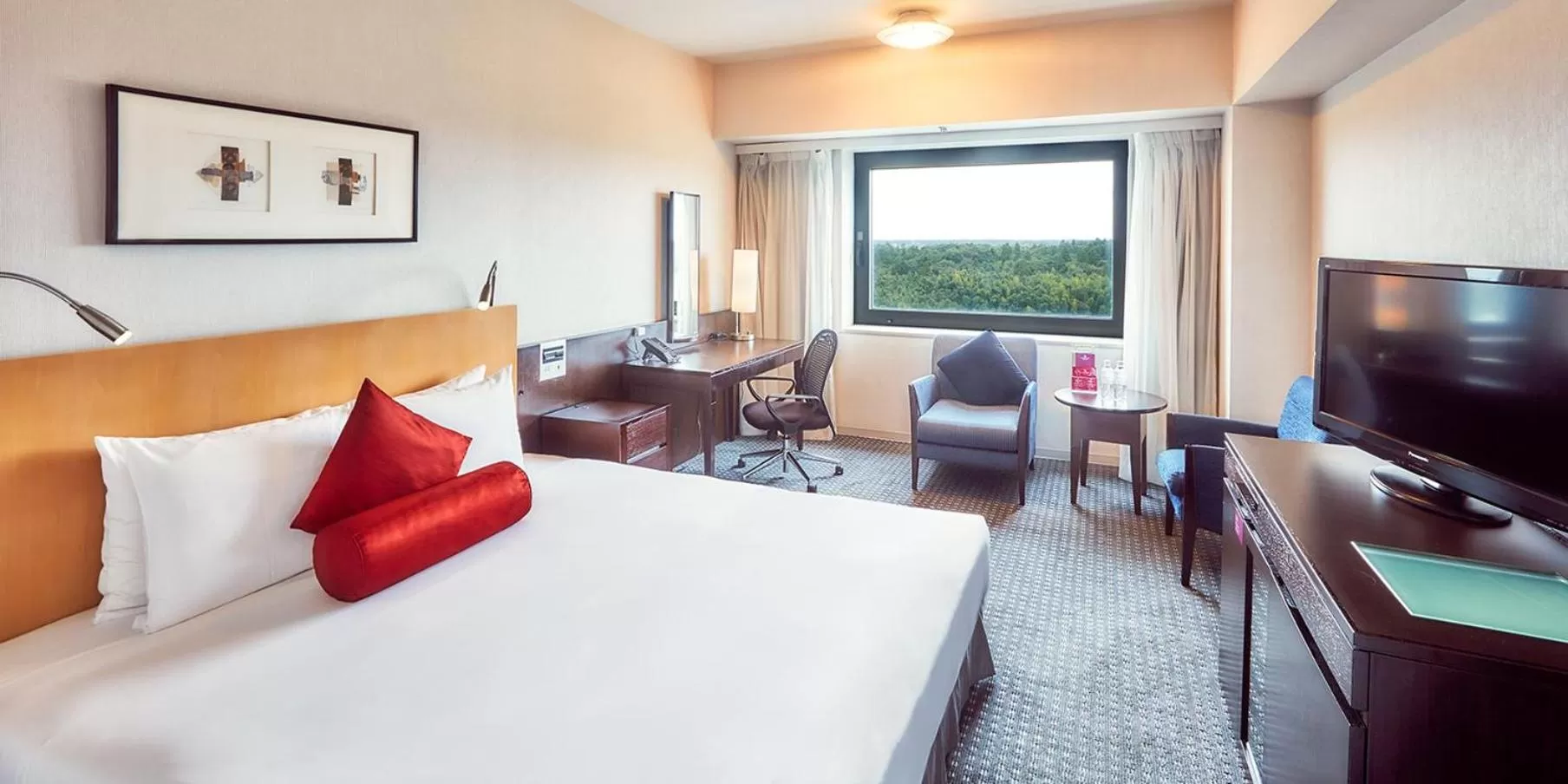 Photo of the whole room, Bed in ANA Crowne Plaza Narita by IHG