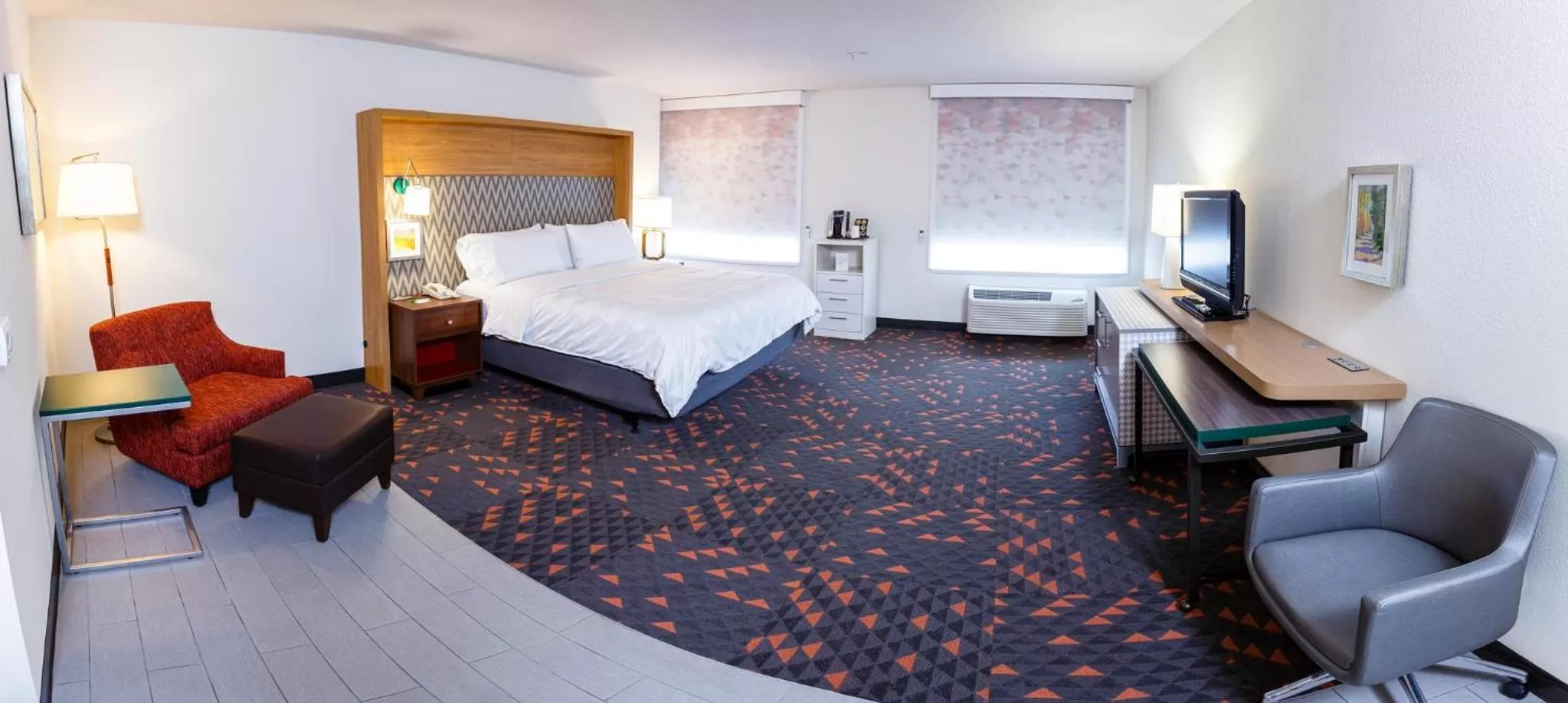 Photo of the whole room, Bed in Holiday Inn Statesboro-University Area by IHG