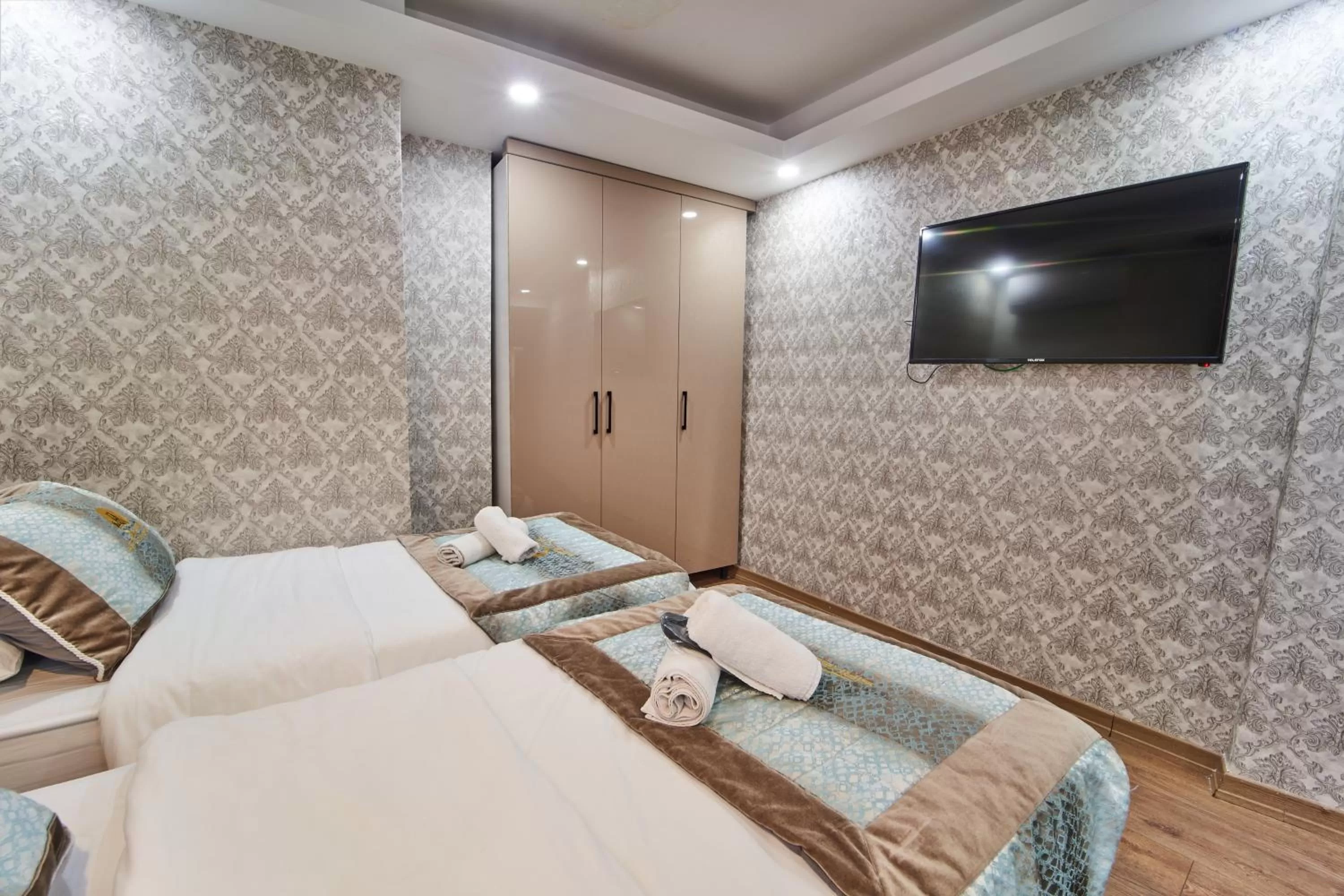 Bed in Istanbul Sirkeci Hotel