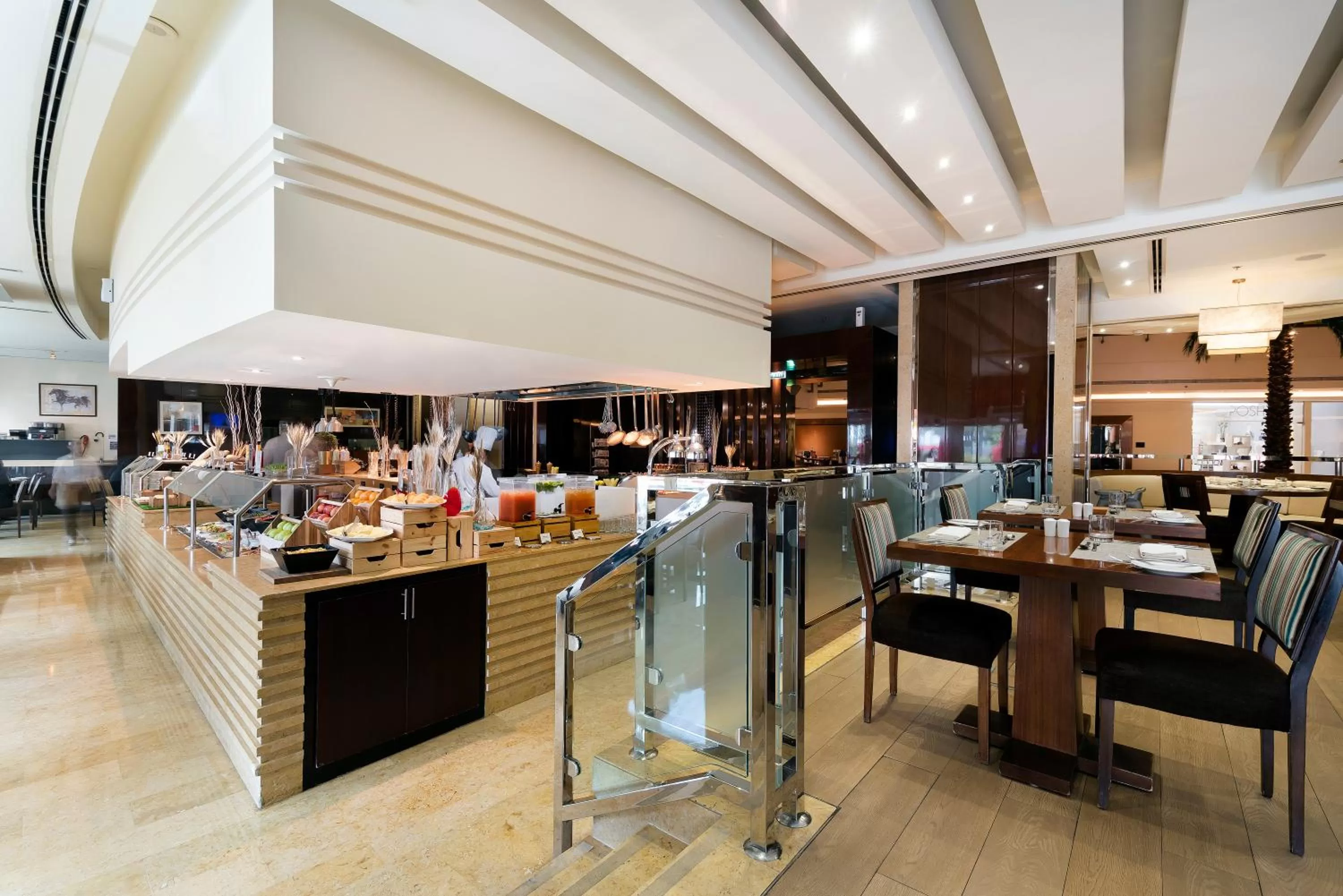 Restaurant/places to eat in Khalidiya Palace Rayhaan by Rotana, Abu Dhabi
