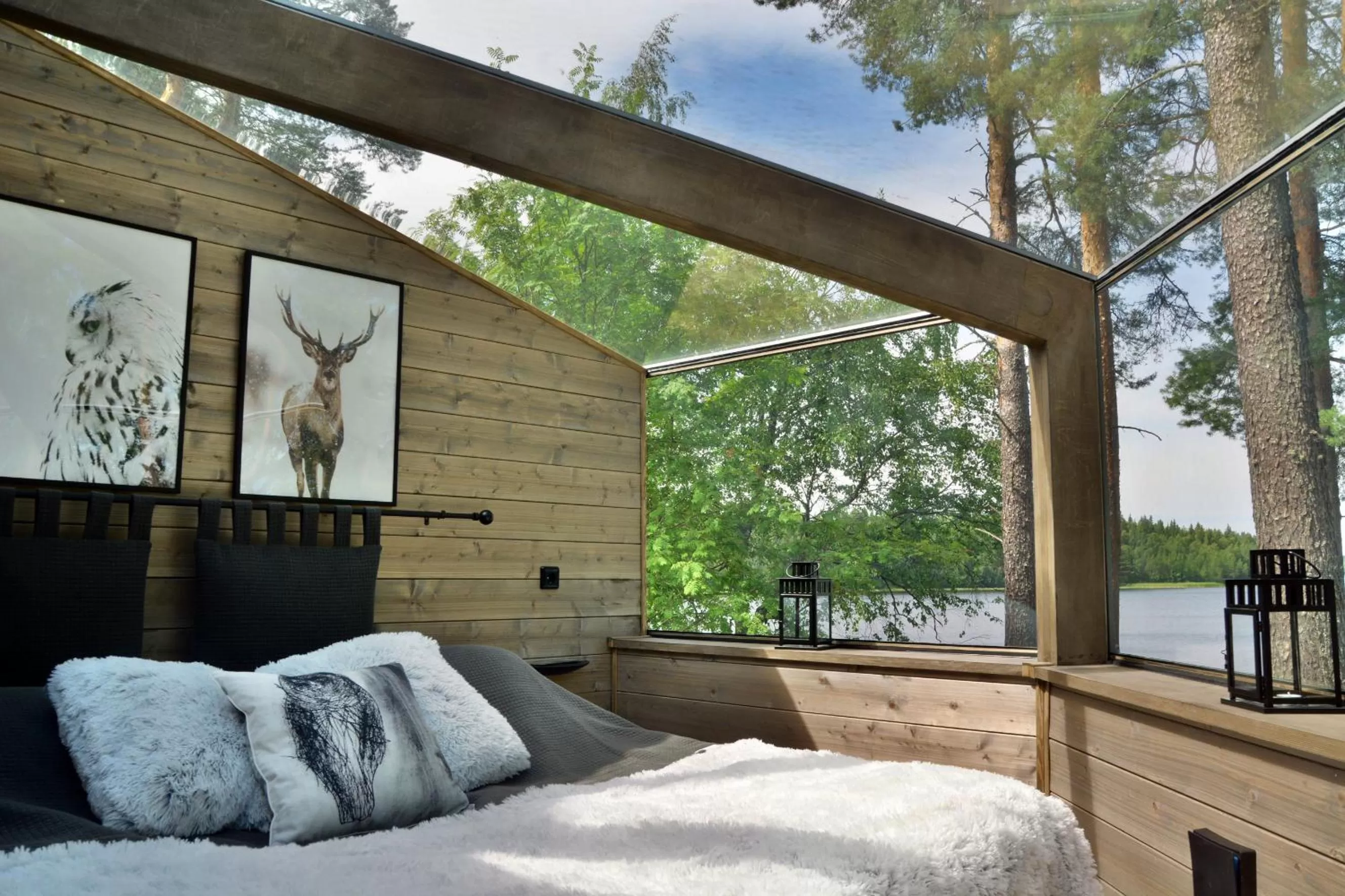 Revontuli Resort Glass Igloos