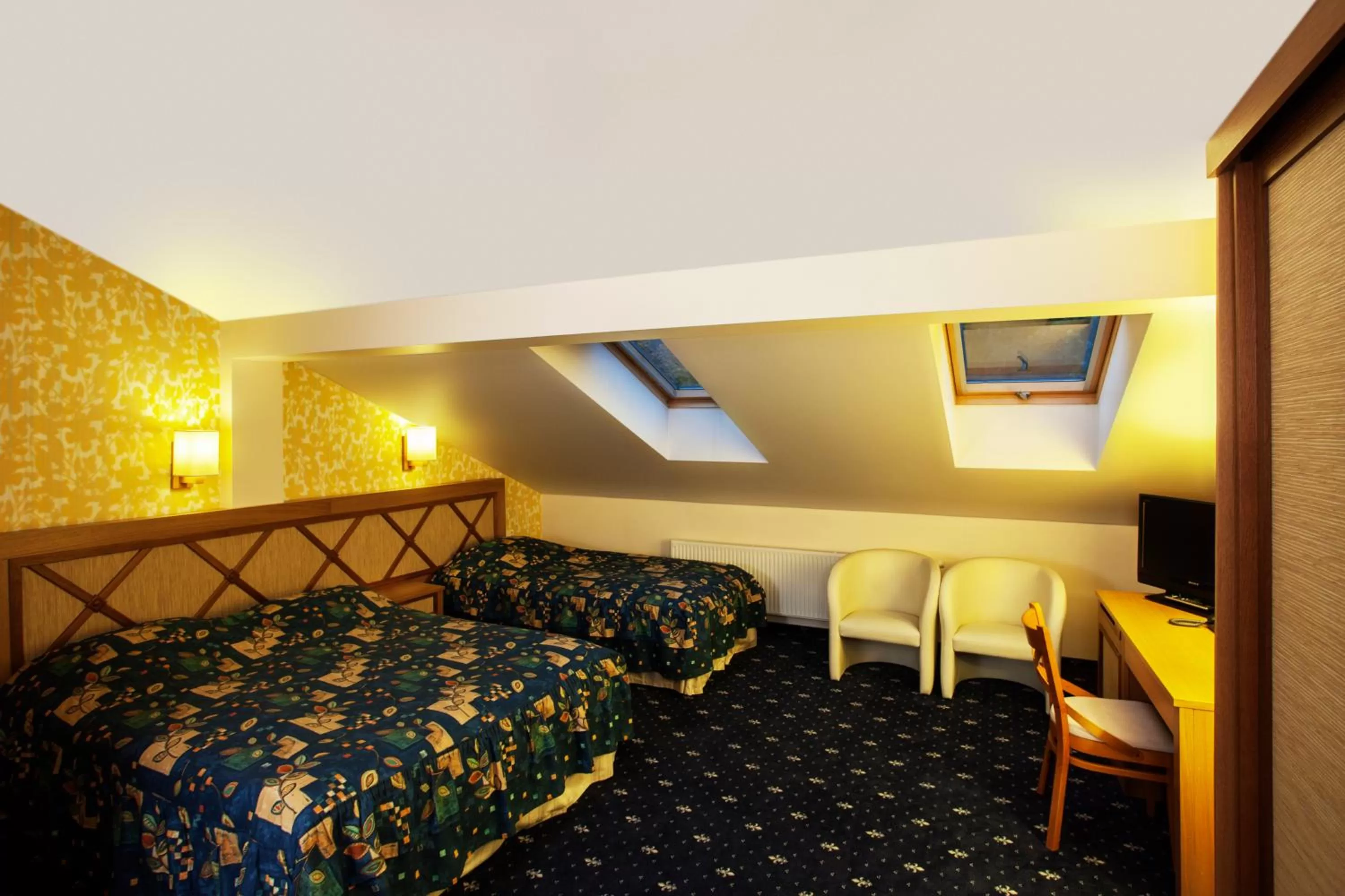 Bed in Park Villa Hotel