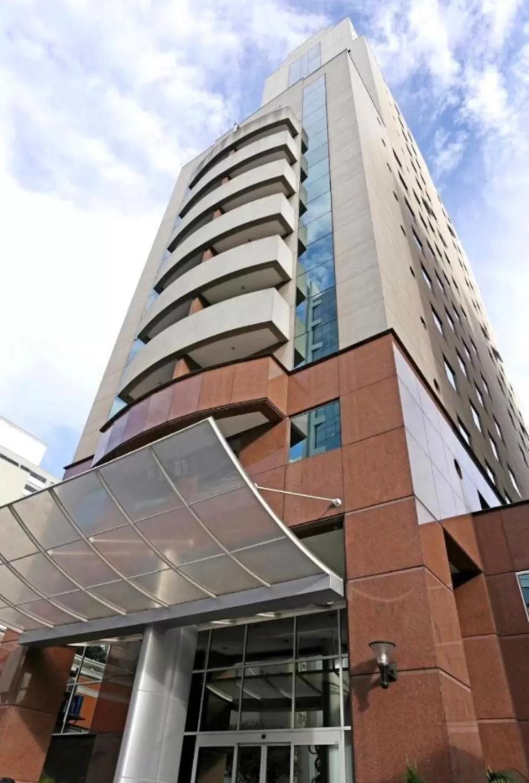 Facade/entrance, Property Building in Studio Paulista Bela Cintra