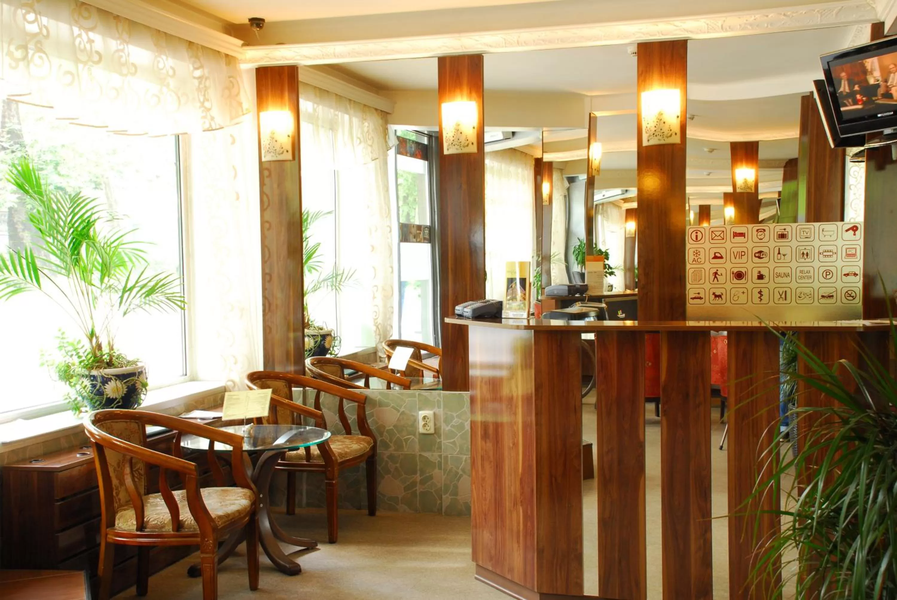 Lobby or reception in Noviz Hotel