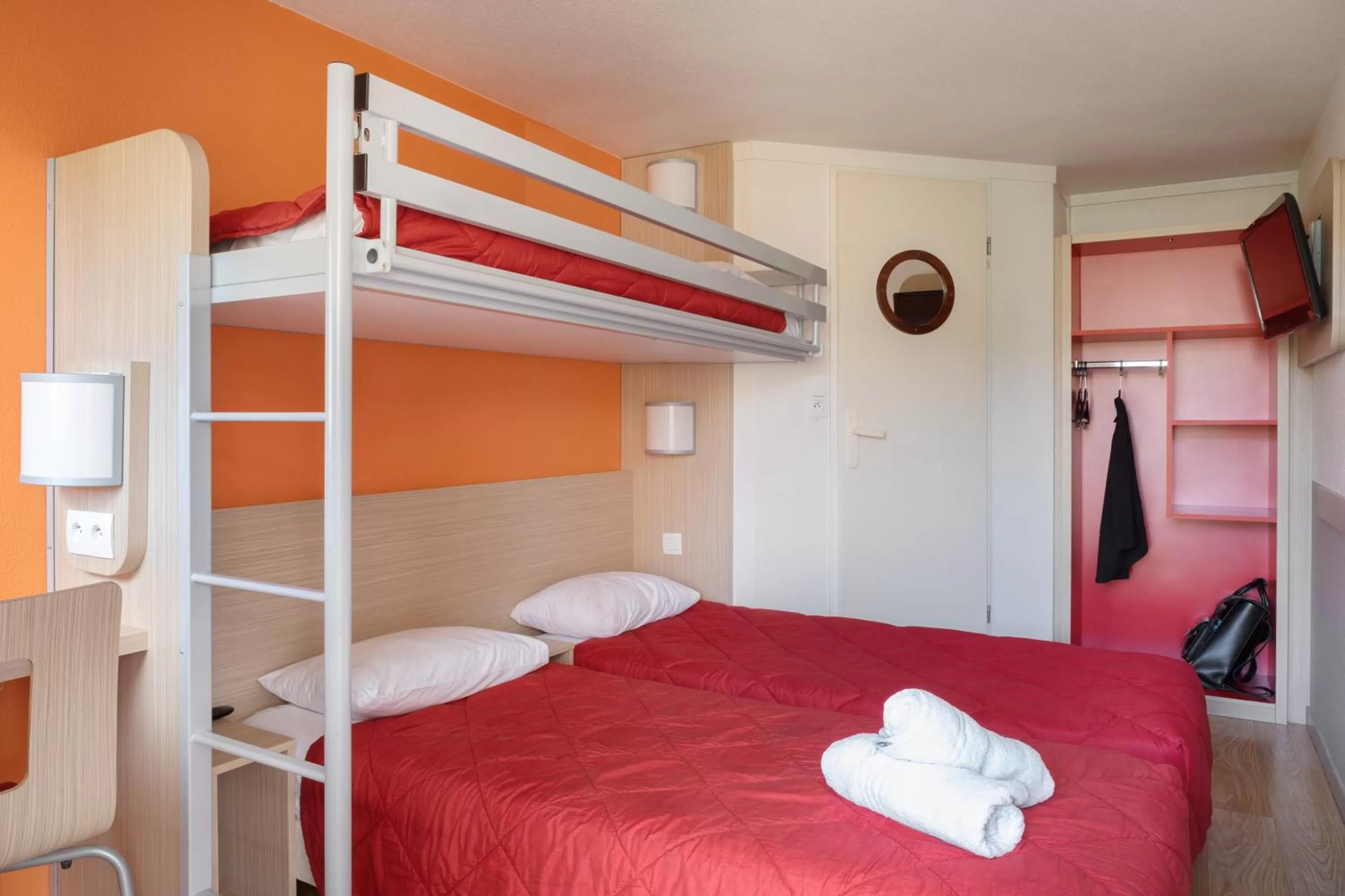 Photo of the whole room, Bed in Premiere Classe La Ville Du Bois