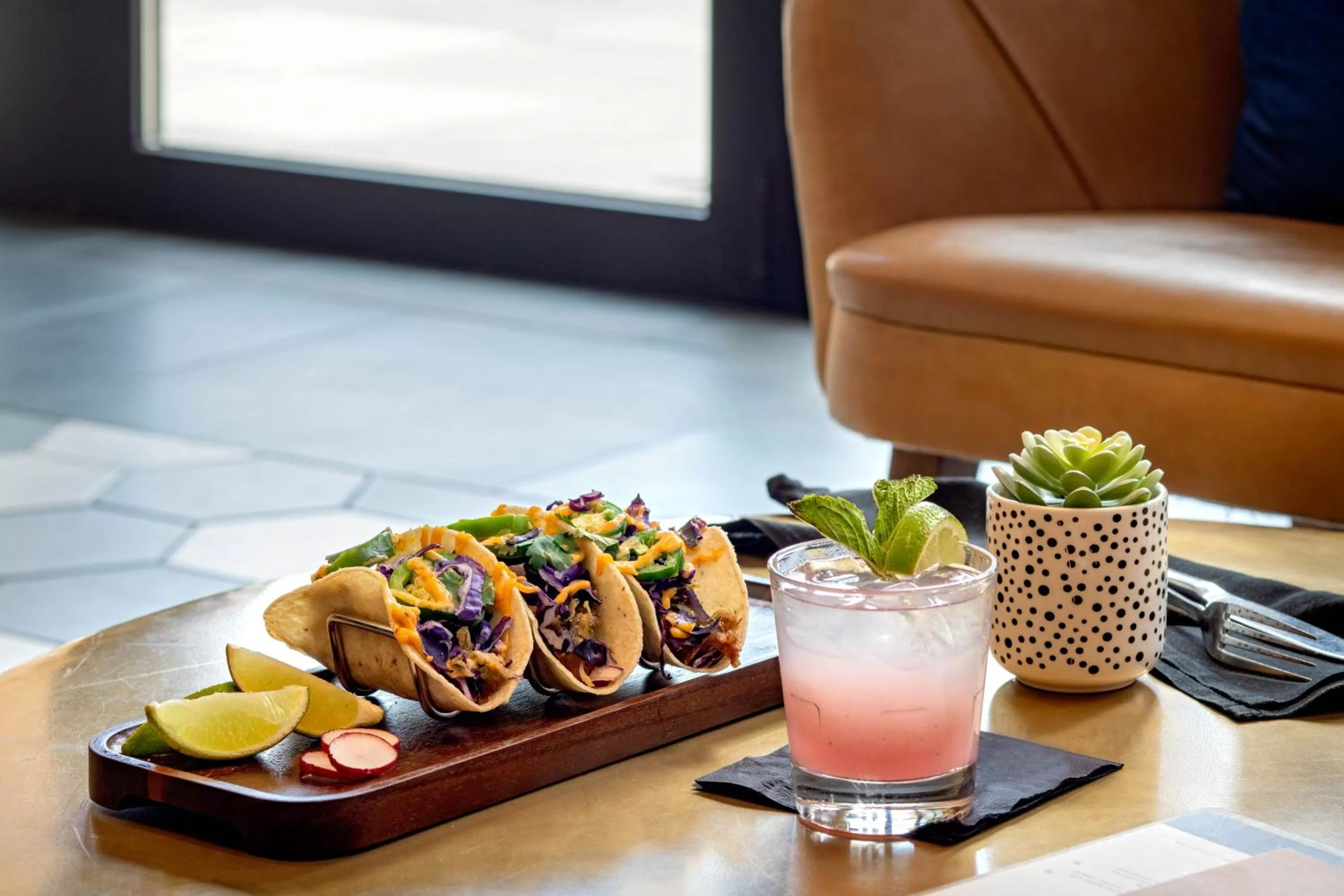 Restaurant/places to eat in Hyatt House Indianapolis Downtown