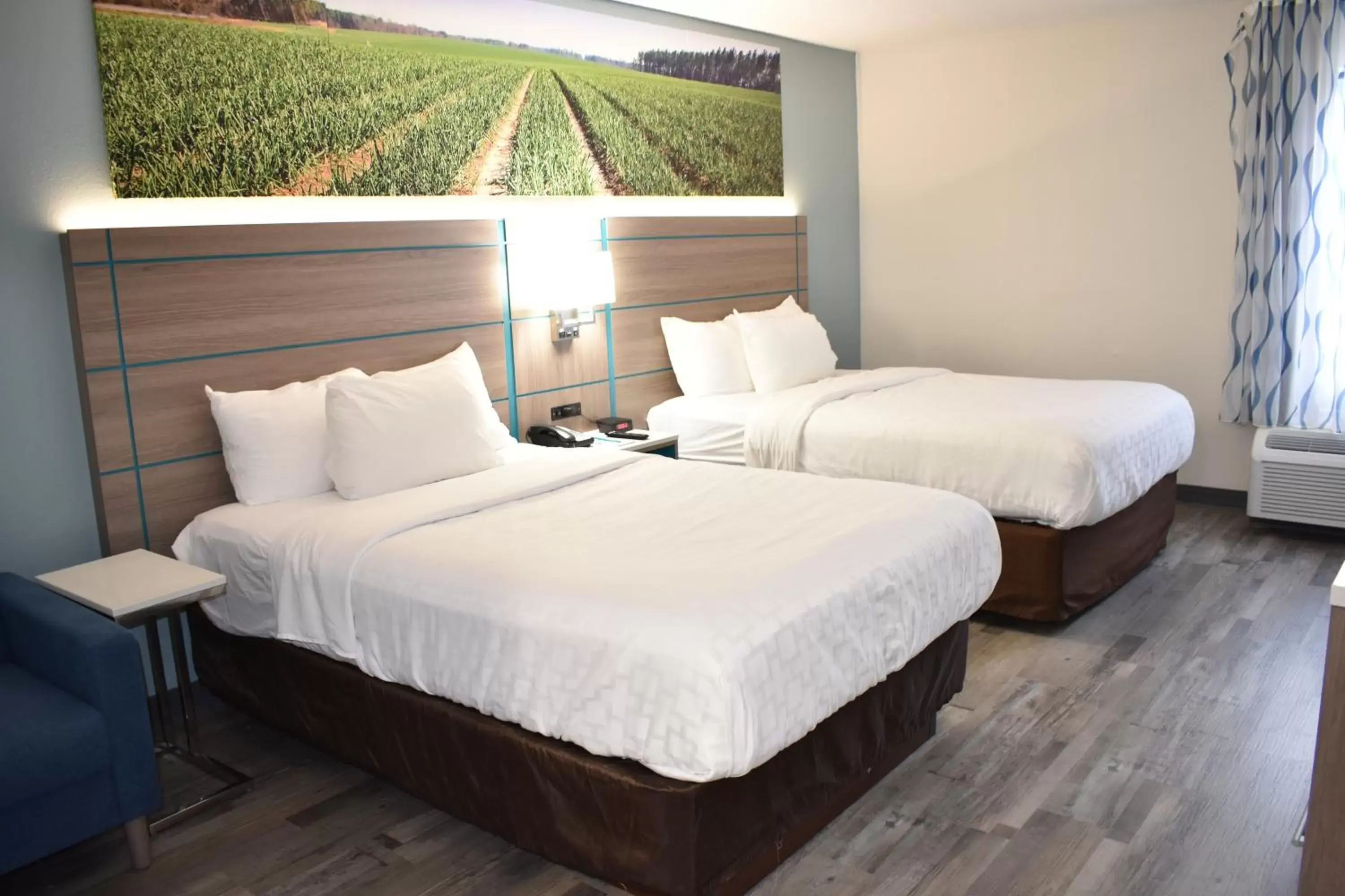 Double Room with Two Double Beds - Non-Smoking in Clarion Pointe Vidalia - Lyons West Double Room with Two Double Beds - Non-Smoking in Clarion Pointe Vidalia - Lyons West