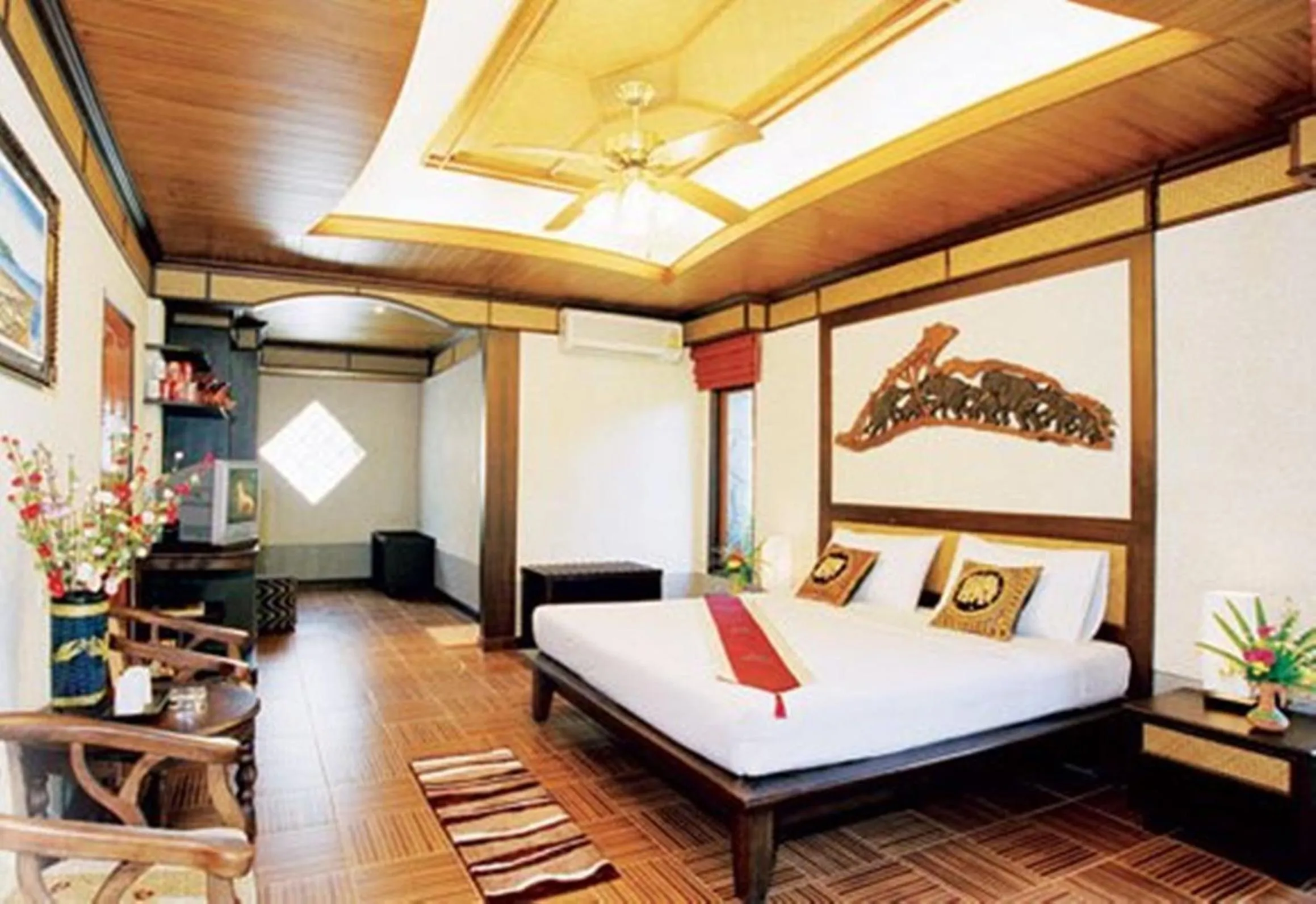 Bed in Railay Viewpoint Resort