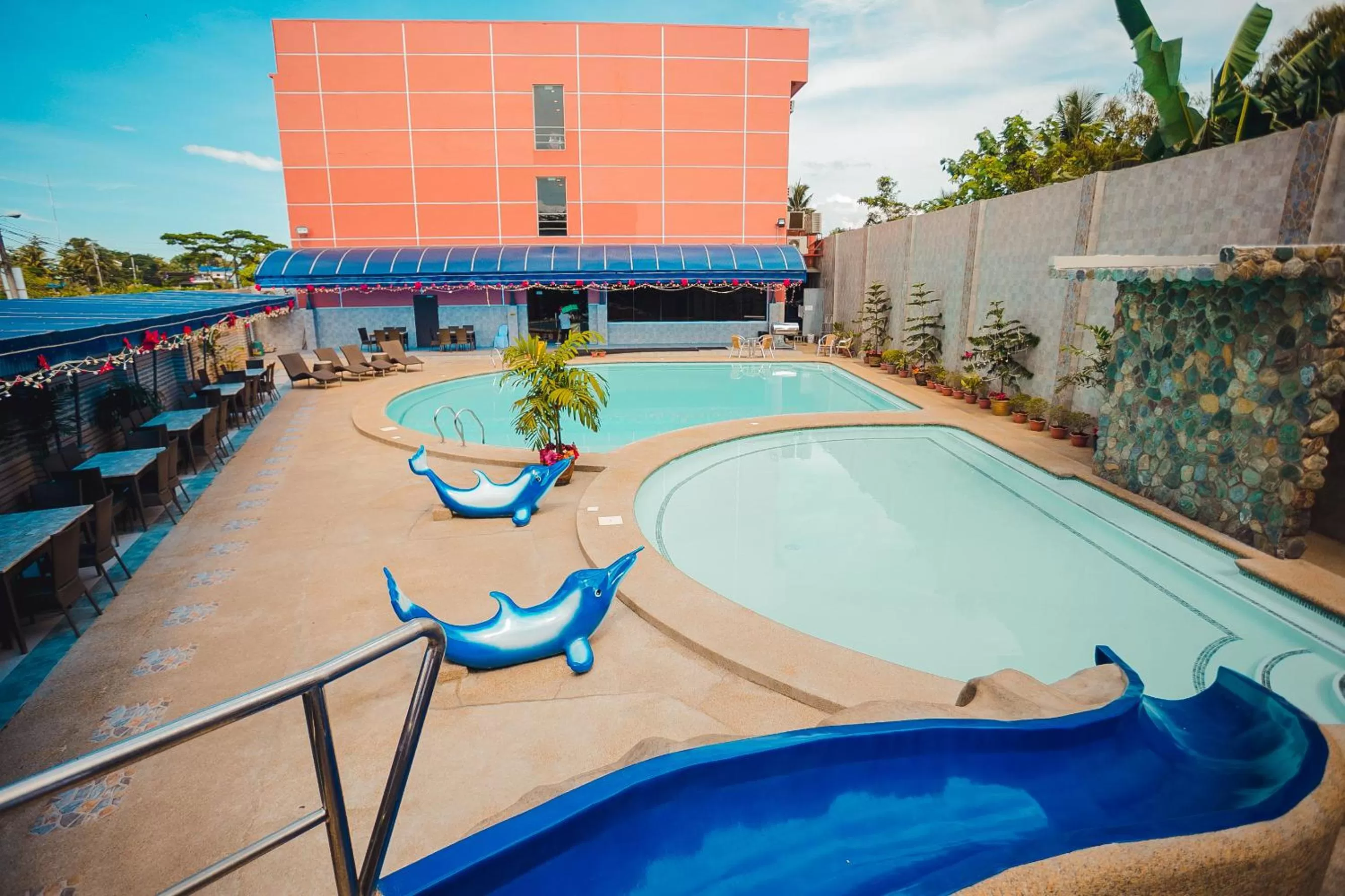 Swimming pool in Butuan Grand Palace Hotel