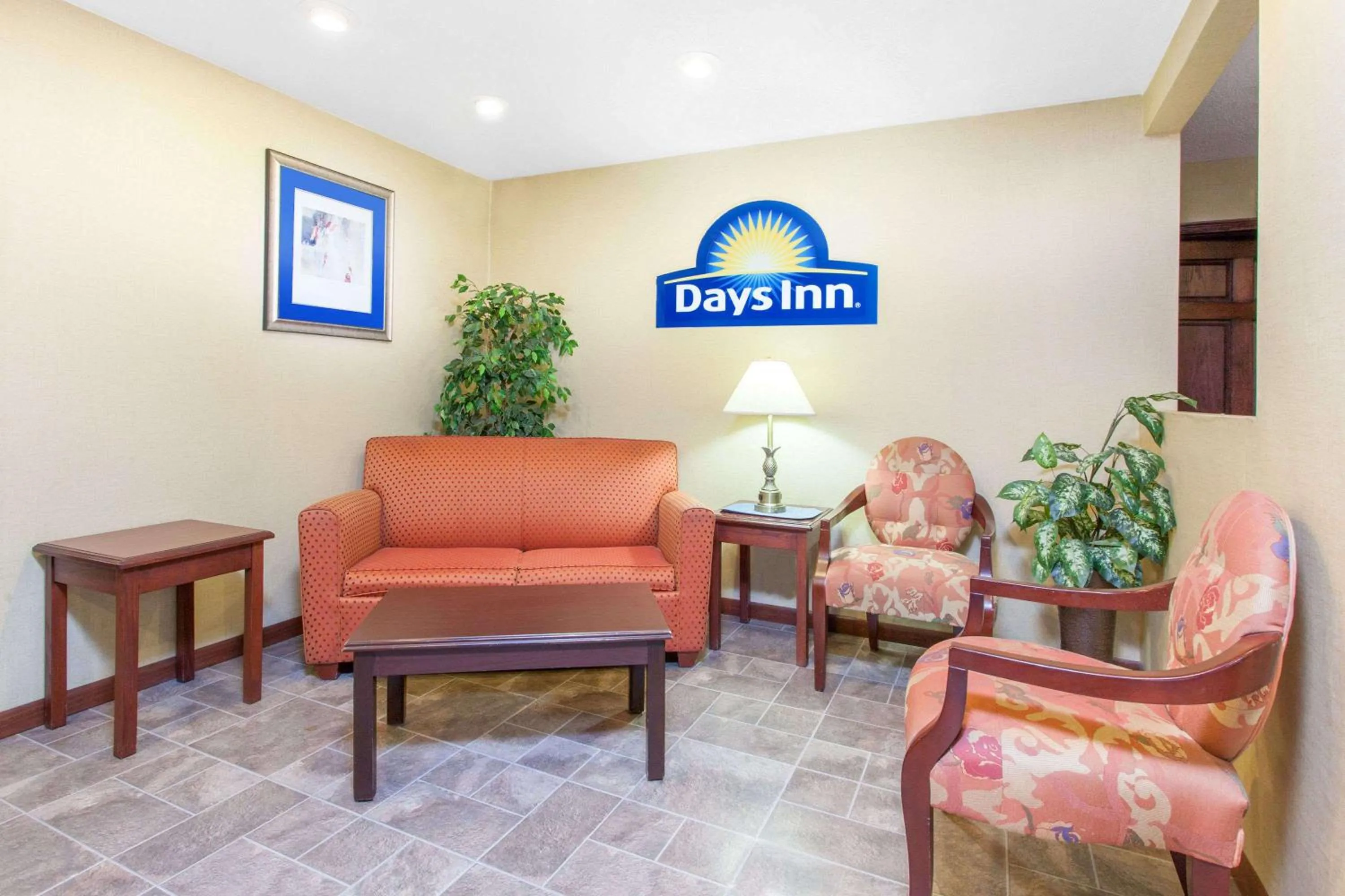 Lobby or reception in Days Inn by Wyndham Maumee/Toledo