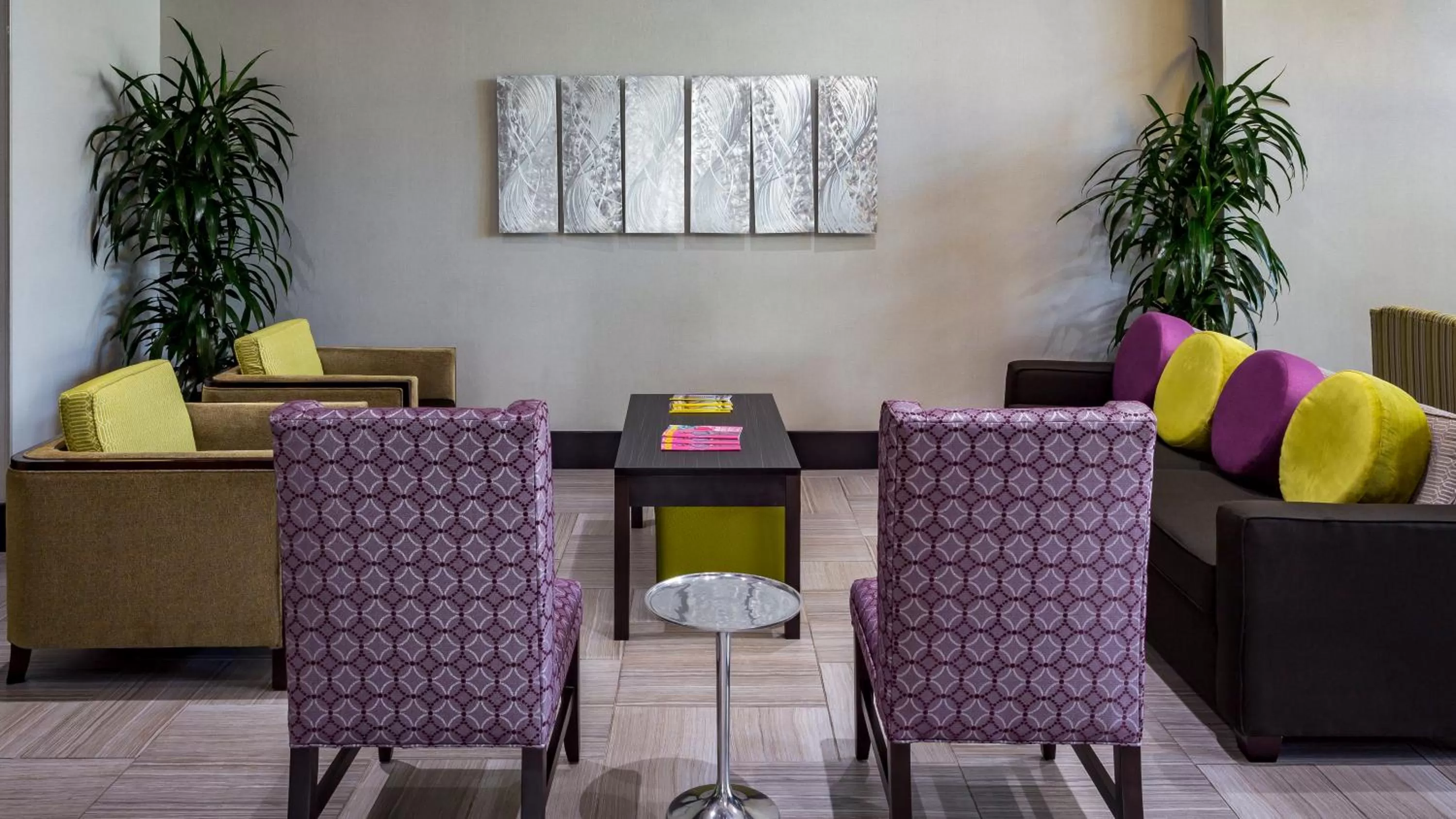 Property building in Holiday Inn Houston Downtown by IHG