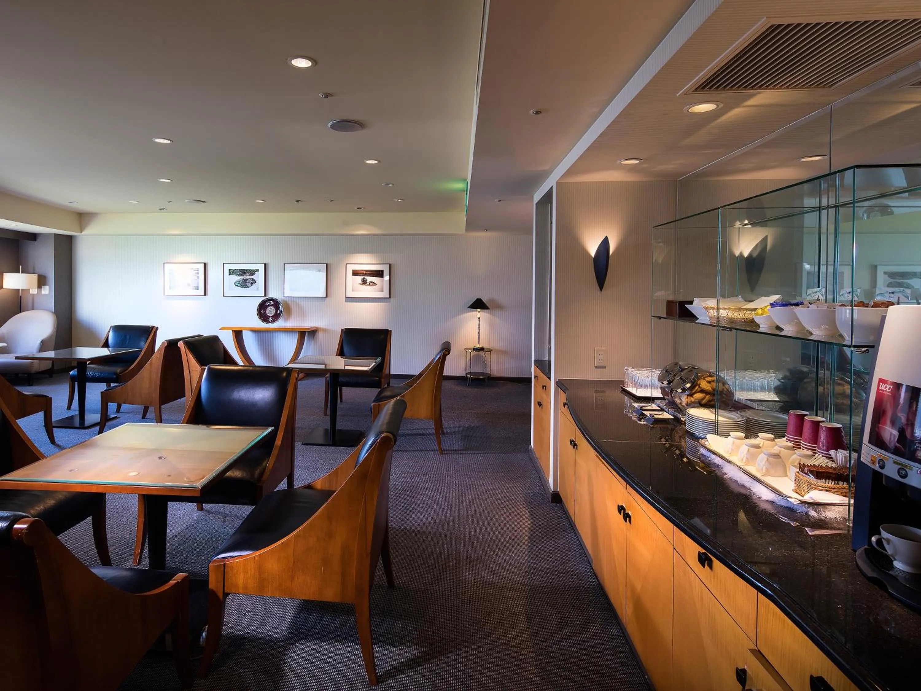 Lounge or bar in Miyako Hotel Gifu Nagaragawa