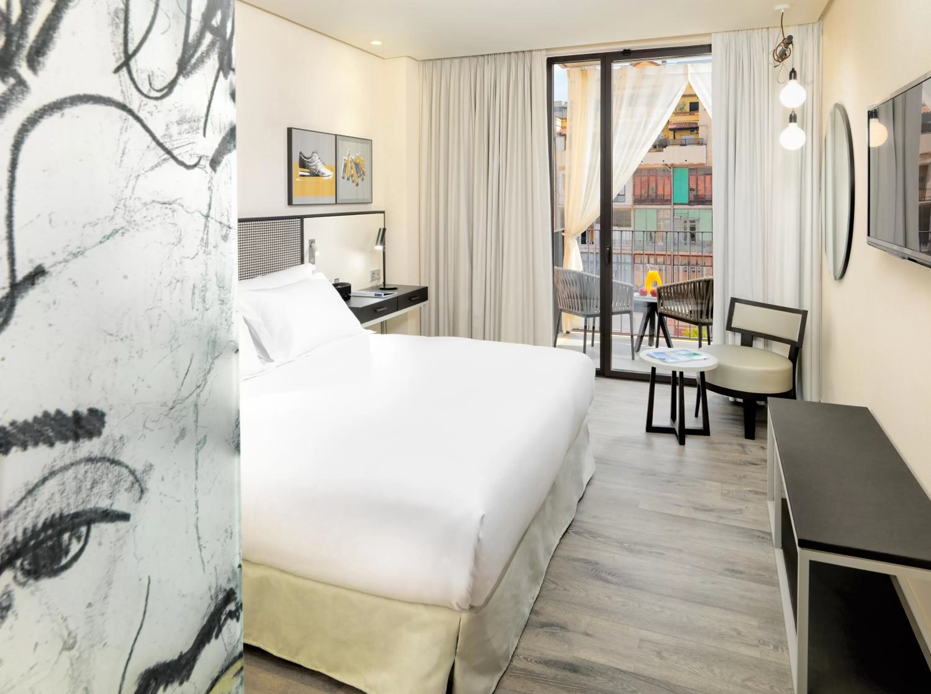 Superior Double or Twin Room with Terrace in H10 Art Gallery 4* Sup