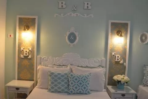 Bed in La Maison Brasiliana B&B