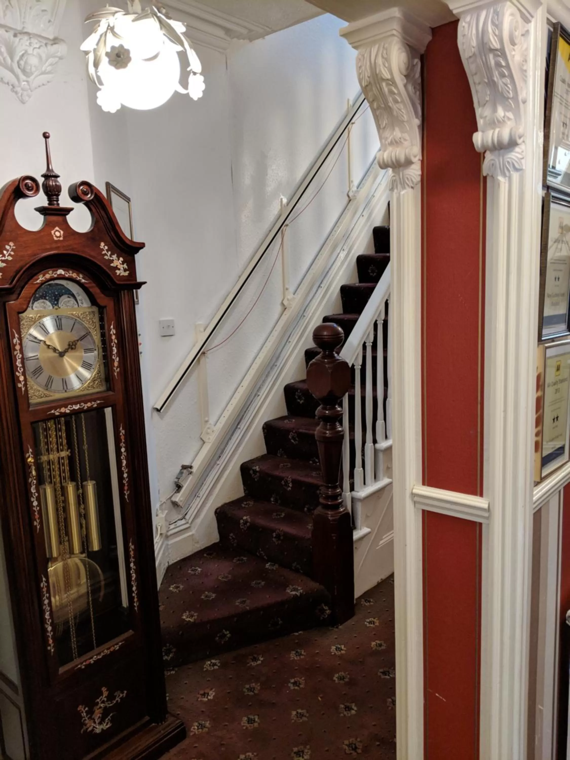 Lobby or reception in The New Guilderoy Hotel