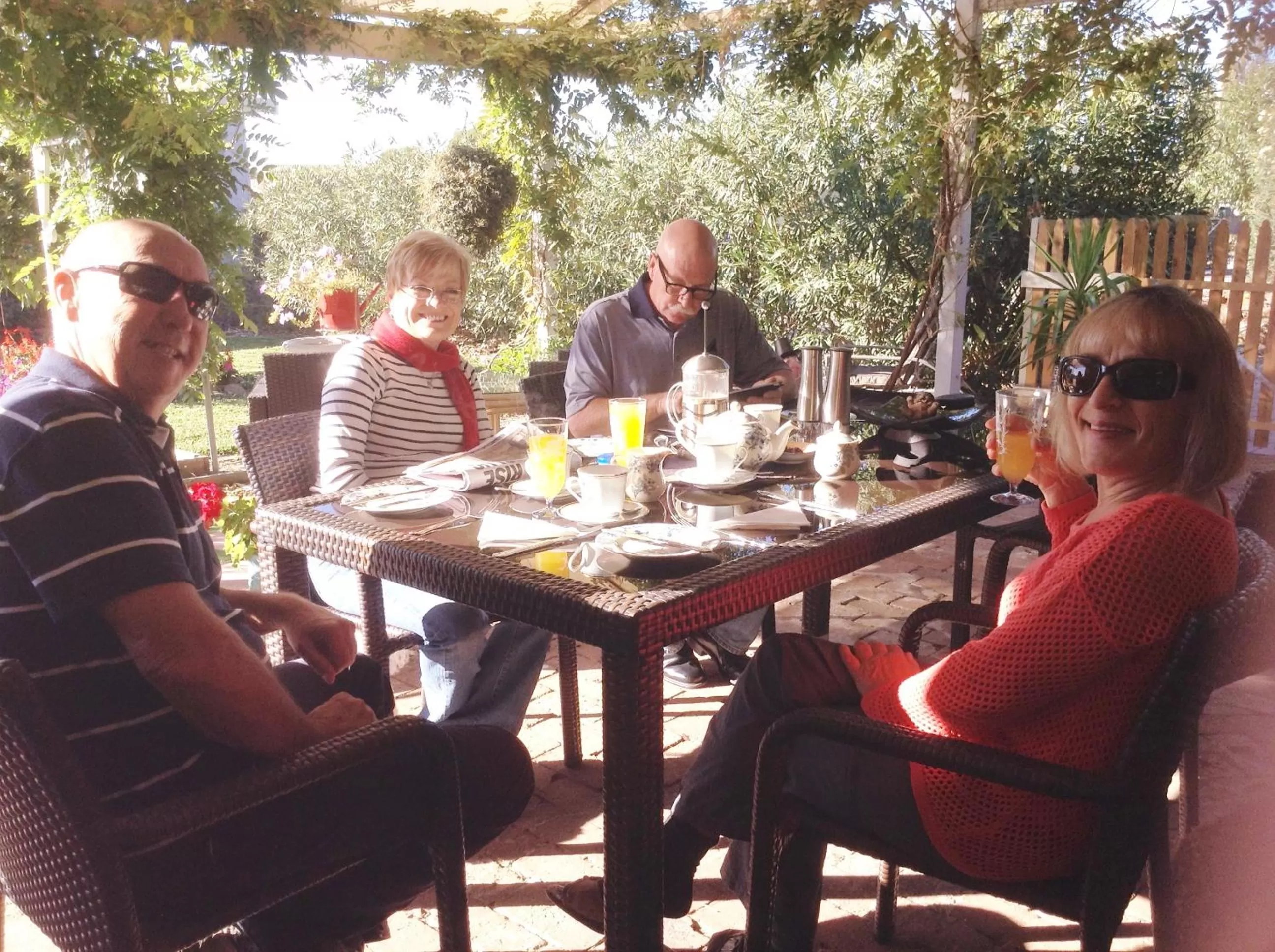 People in Must Love Dogs B&B & Self Contained Cottage