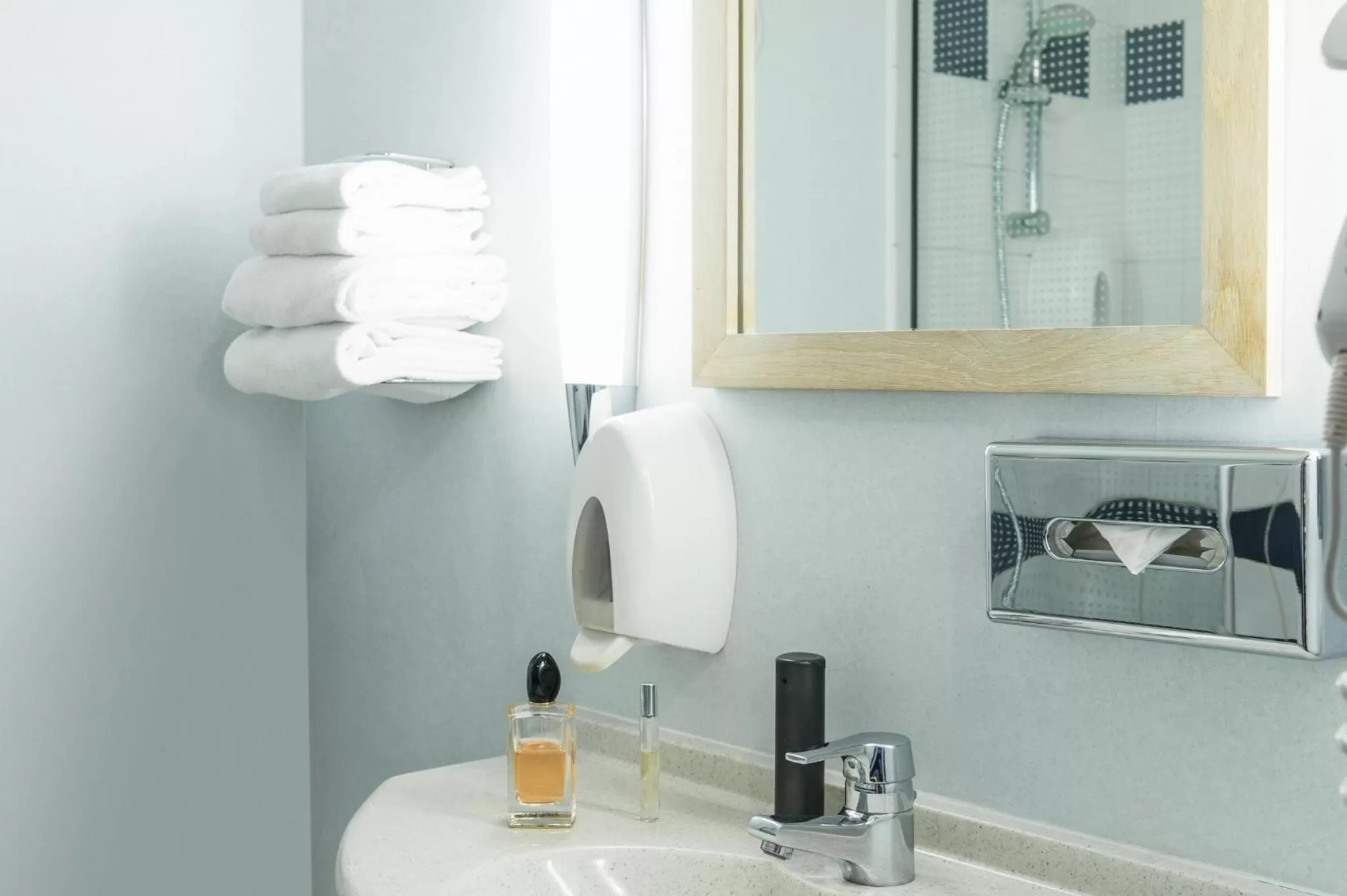 Bathroom in ibis Styles Louvain-la-Neuve Hotel and Events