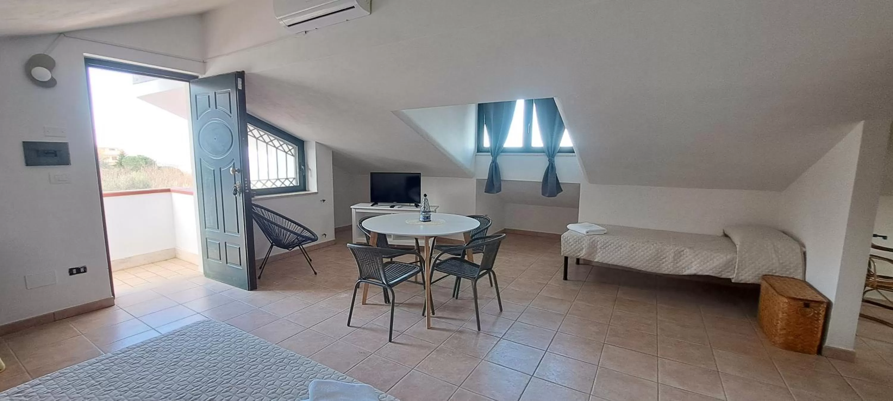 Dining Area in Villa Kirù