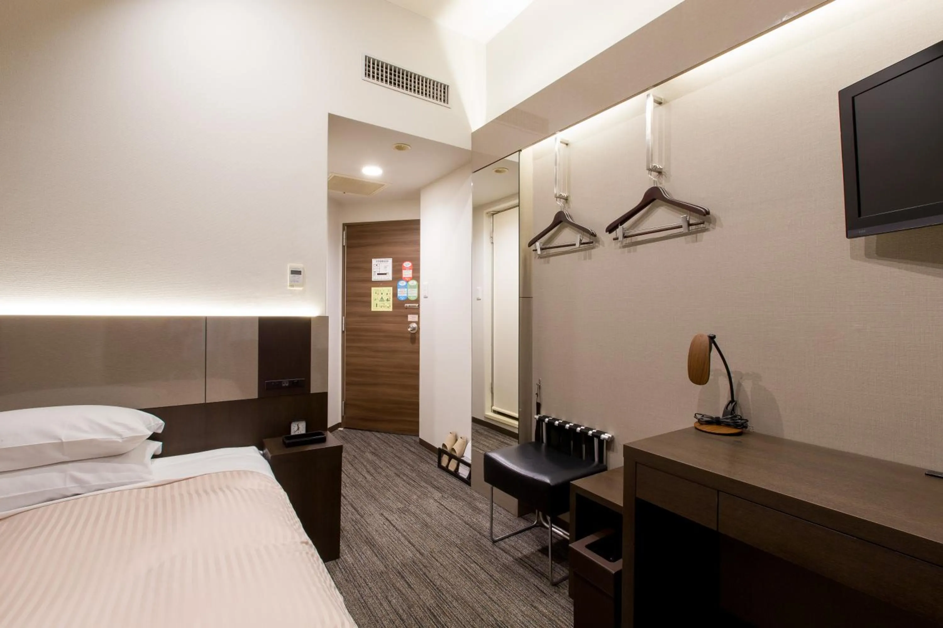 Photo of the whole room, Bed in Ochanomizu Inn