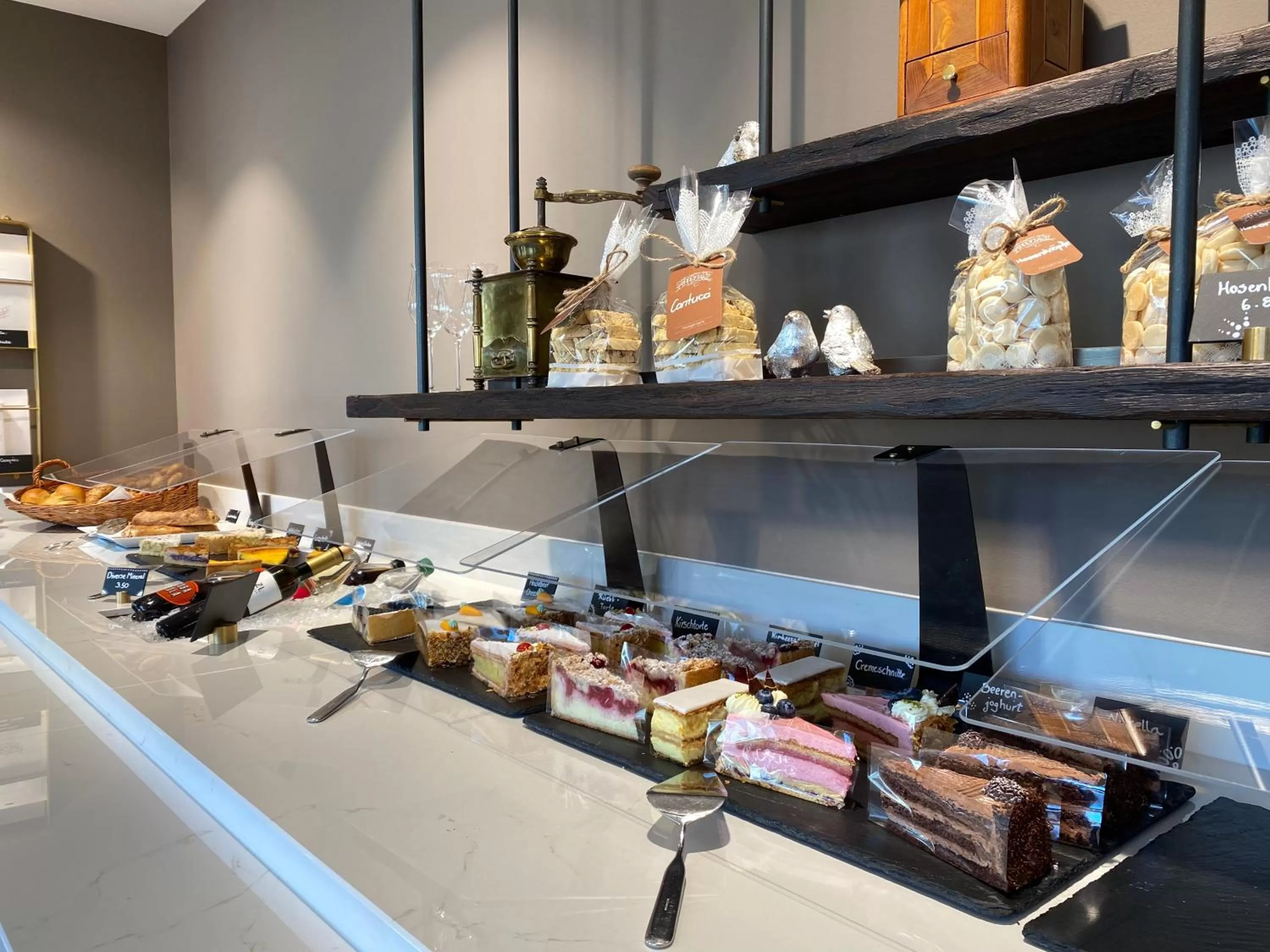 Restaurant/places to eat in Hotel Appenzell