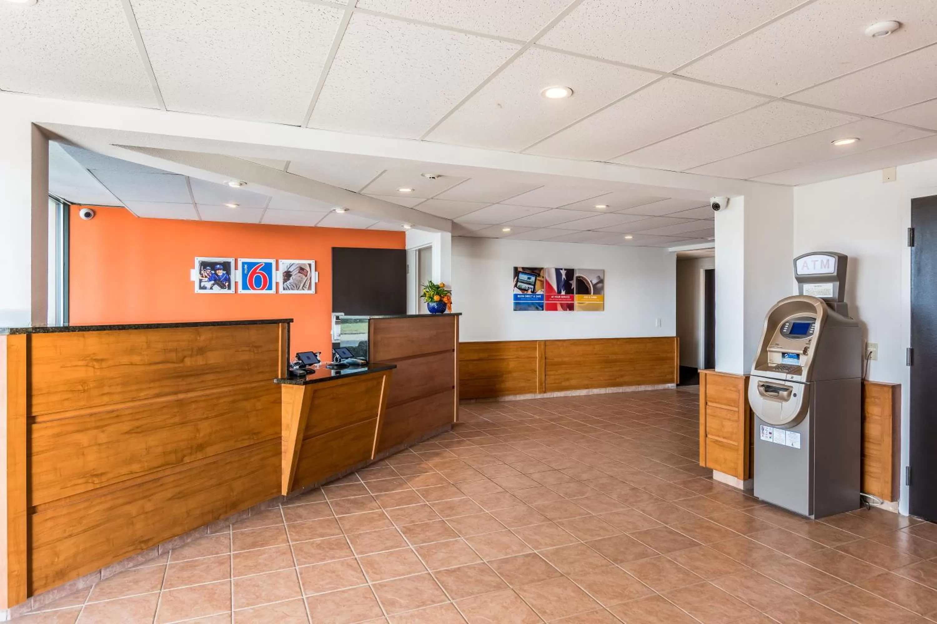 Lobby or reception in Motel 6-Petersburg, VA - Fort Lee