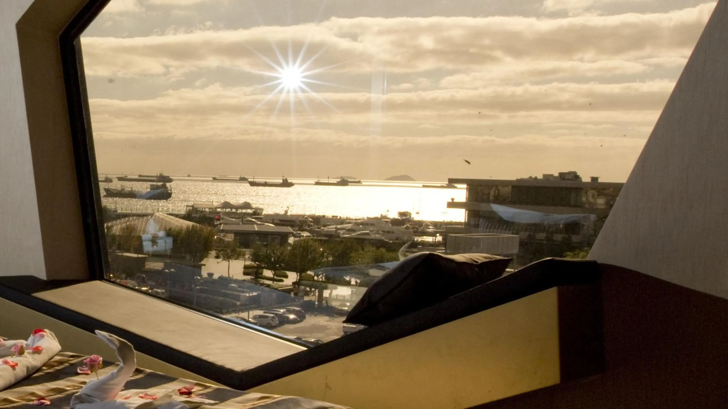 Bedroom in Rios Edition Hotel