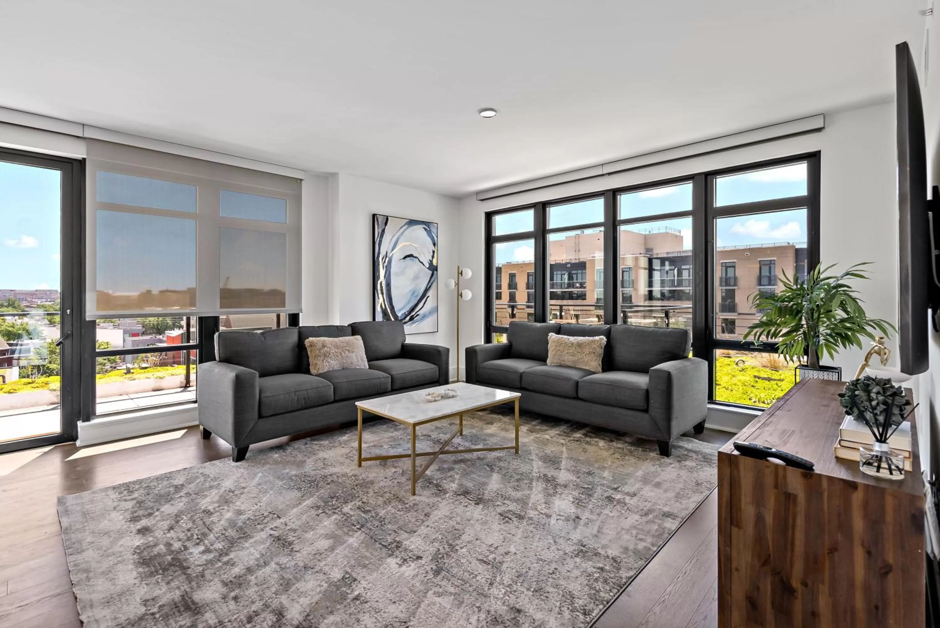 Penthouse Apartment in Pure Voyage Shaw