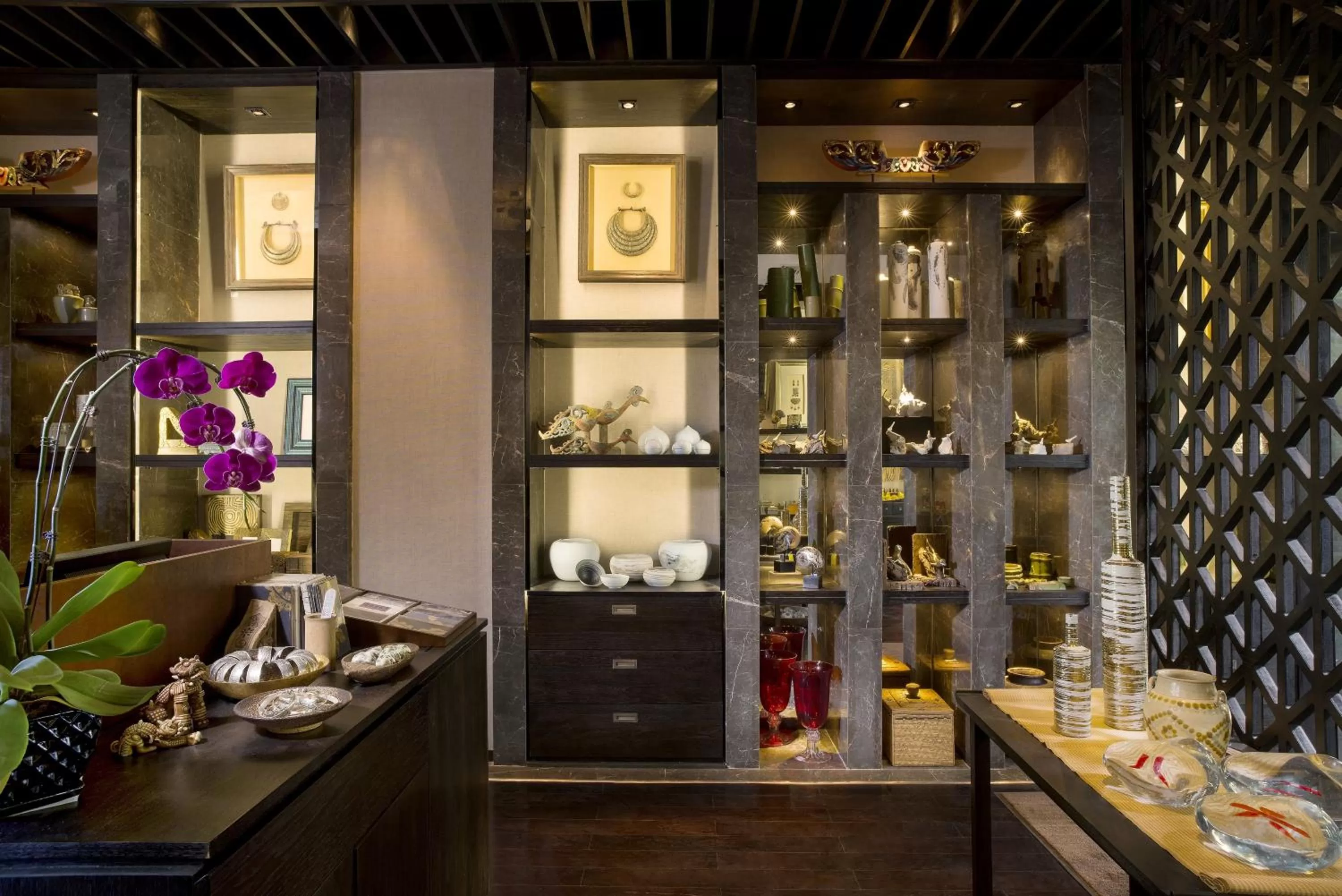 On-site shops in Raffles Hainan Clear Water Bay