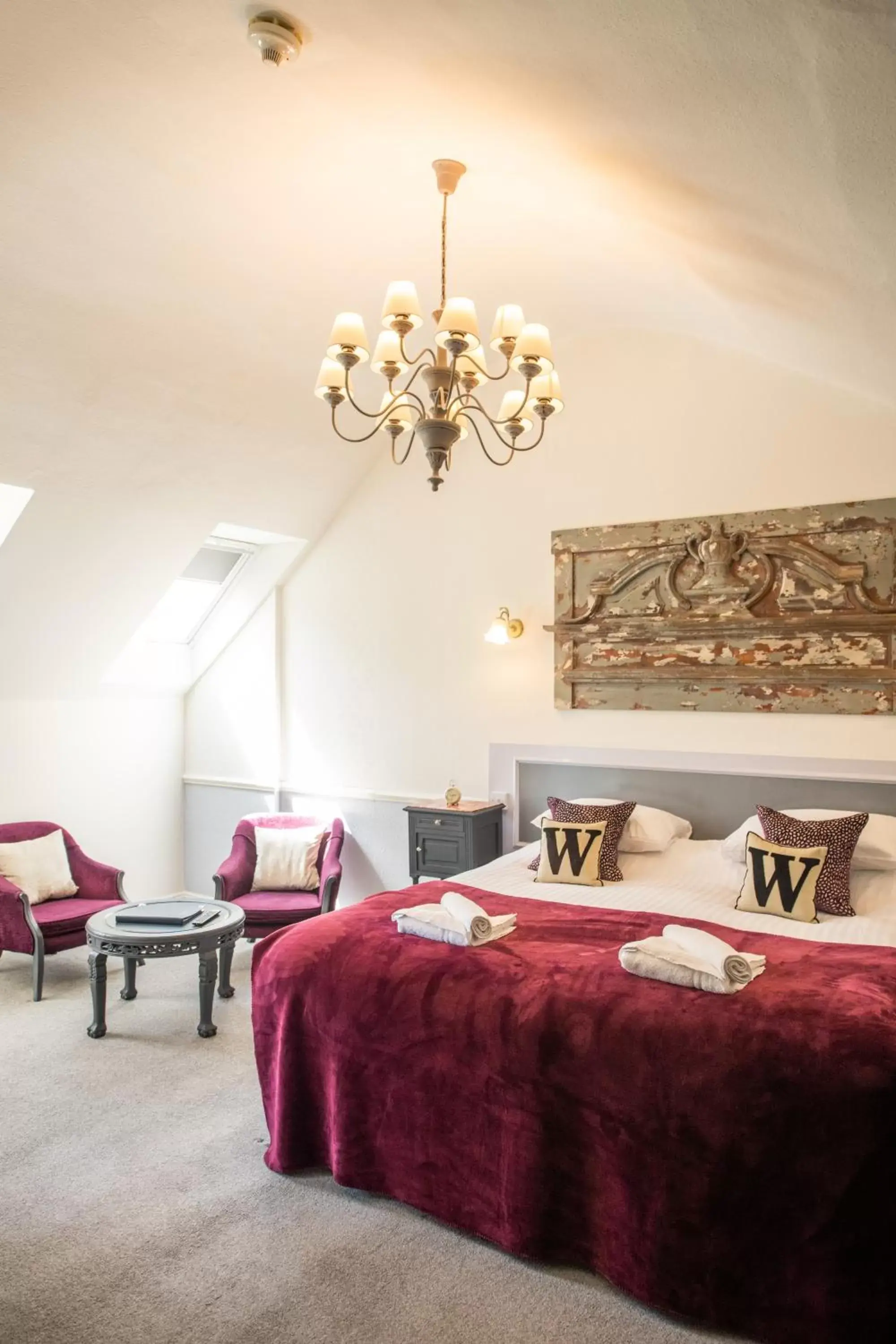 Superior Plus King or Twin in The Woodlands Hotel Superior Plus King or Twin in The Woodlands Hotel