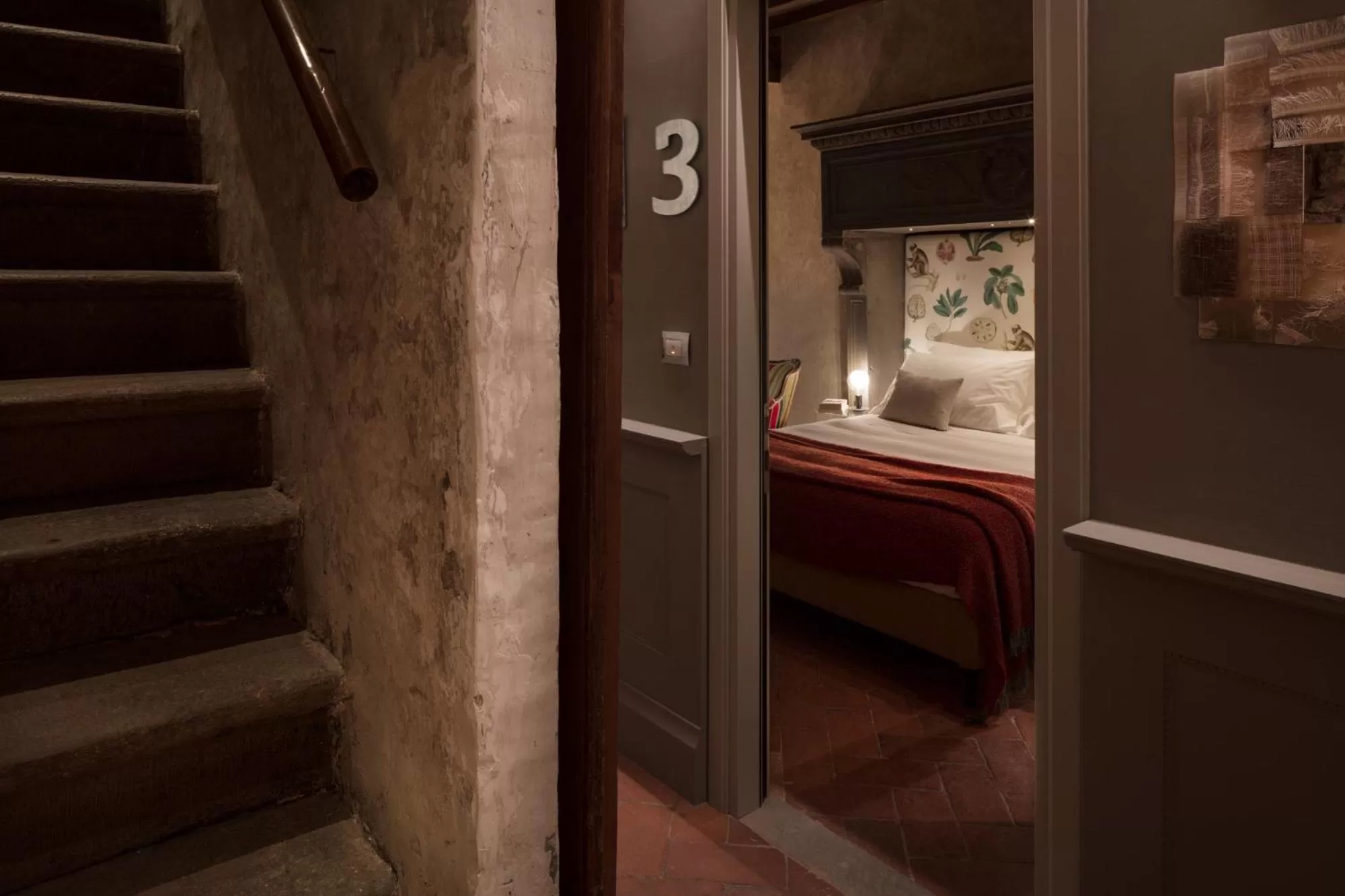 Decorative detail, Bed in Ottantotto Firenze