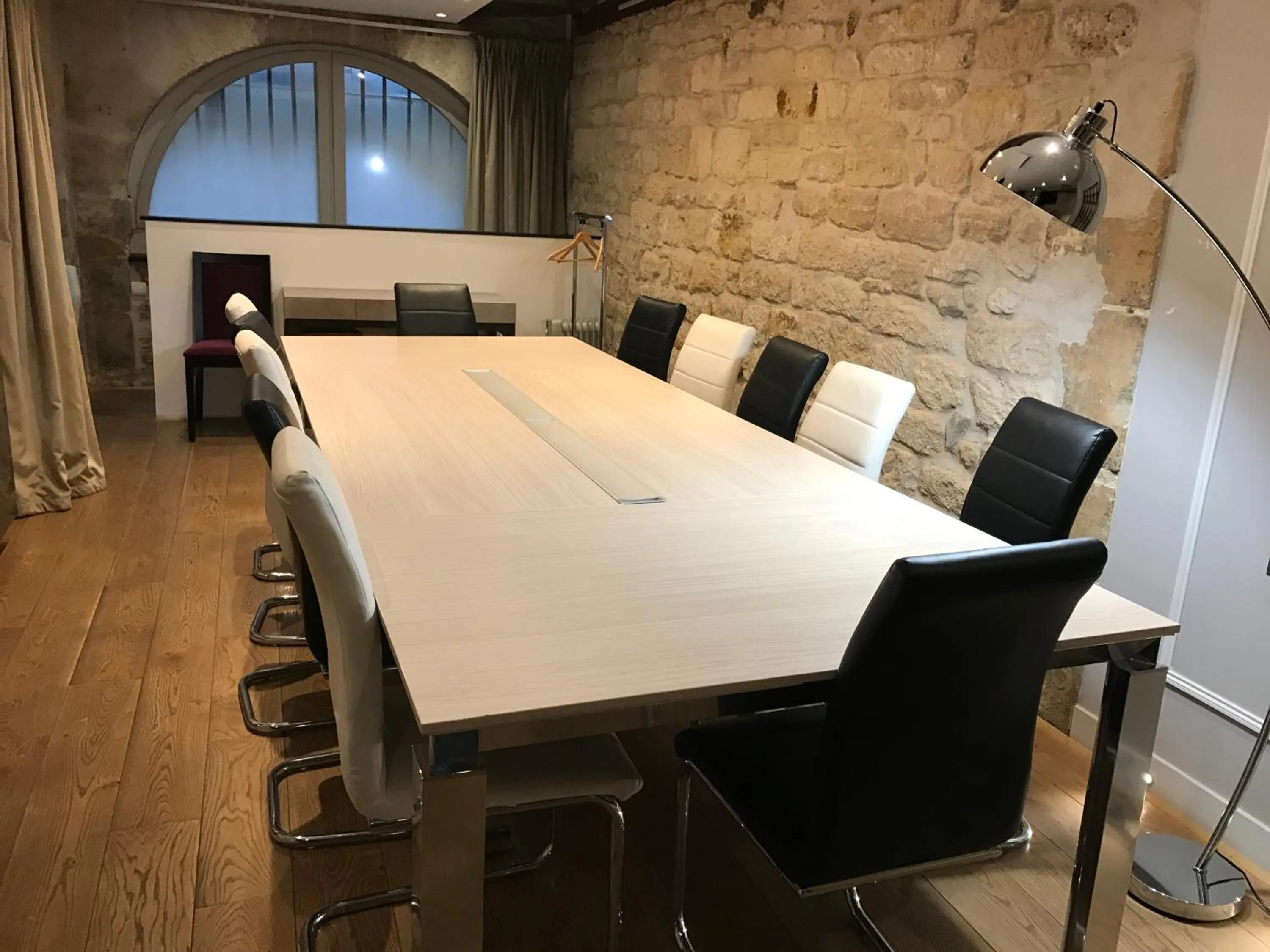 Meeting/conference room in Hôtel Jacques de Molay - Fitness & Sauna