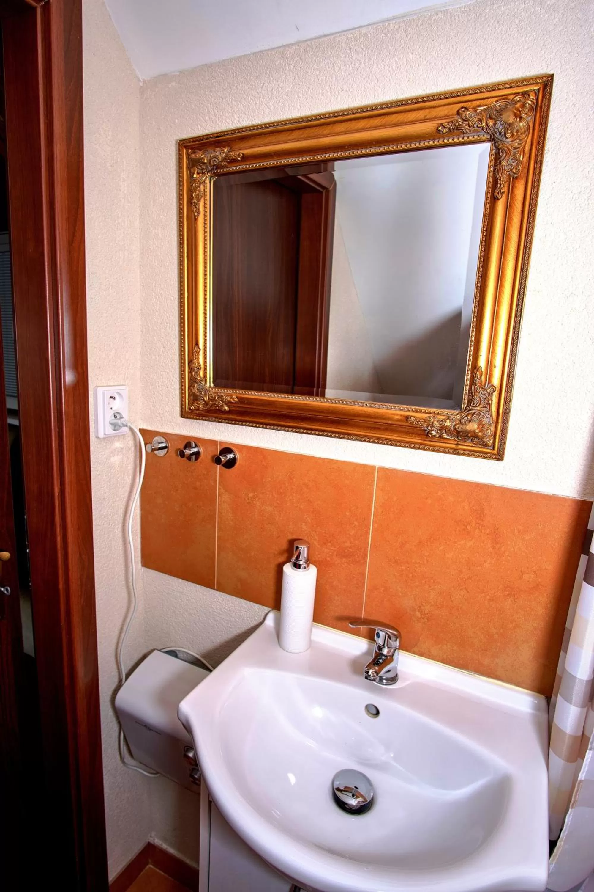 Bathroom in Spa & Pool Apartment Hotel - Restaurant VILLA IVICA