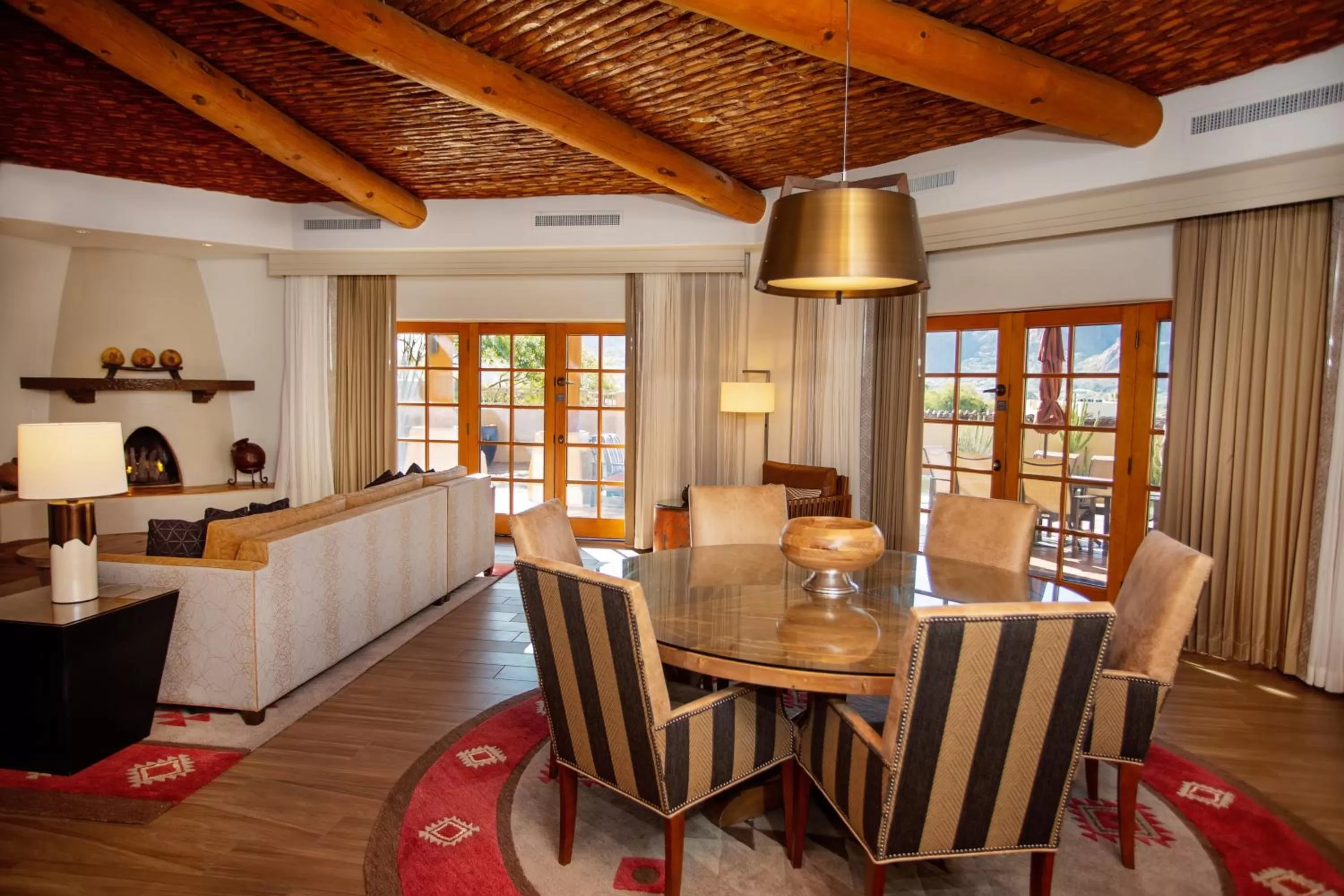 Living room in JW Marriott Scottsdale Camelback Inn Resort & Spa