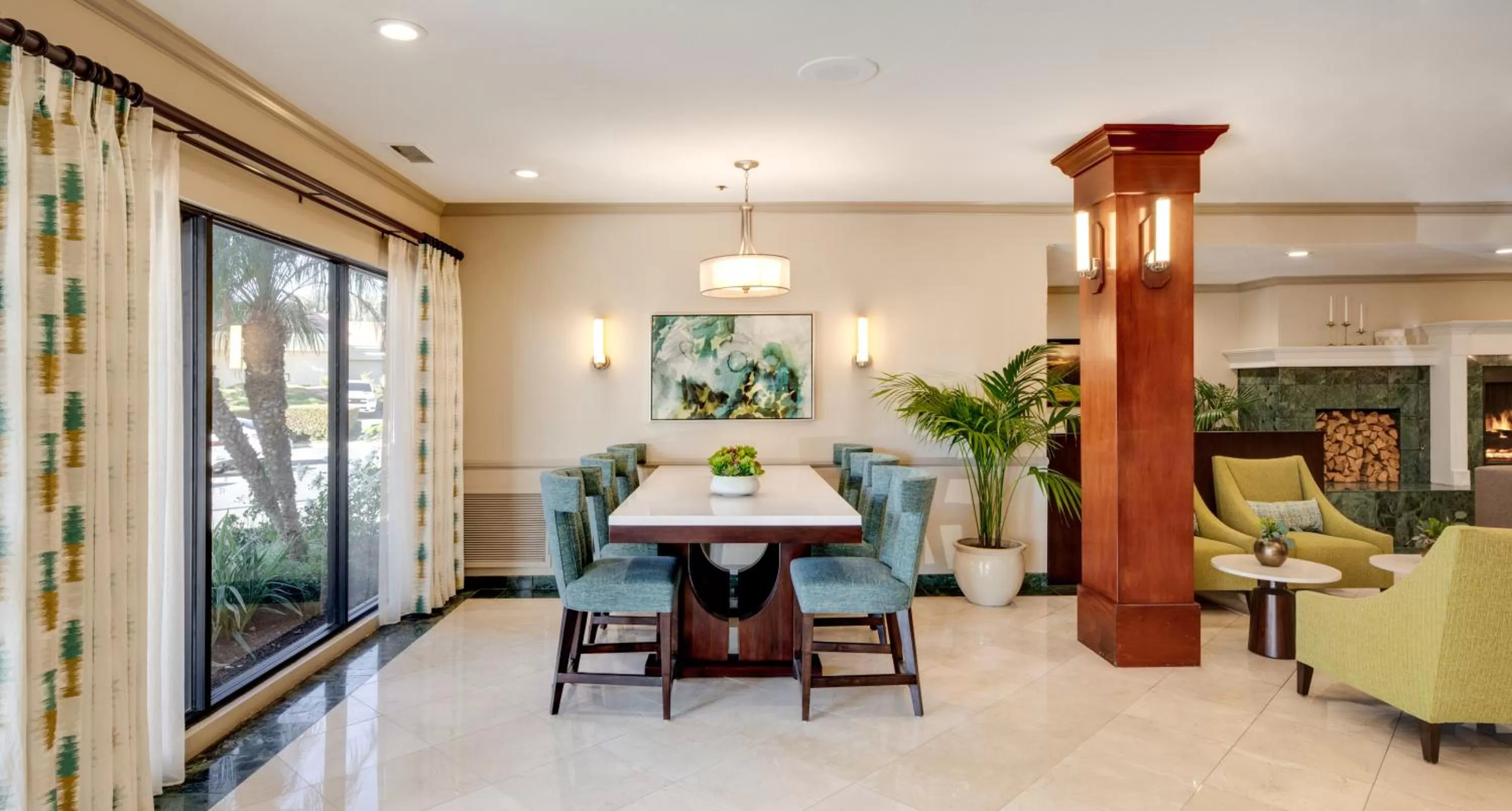 Lobby or reception in Ayres Hotel Corona - Riverside