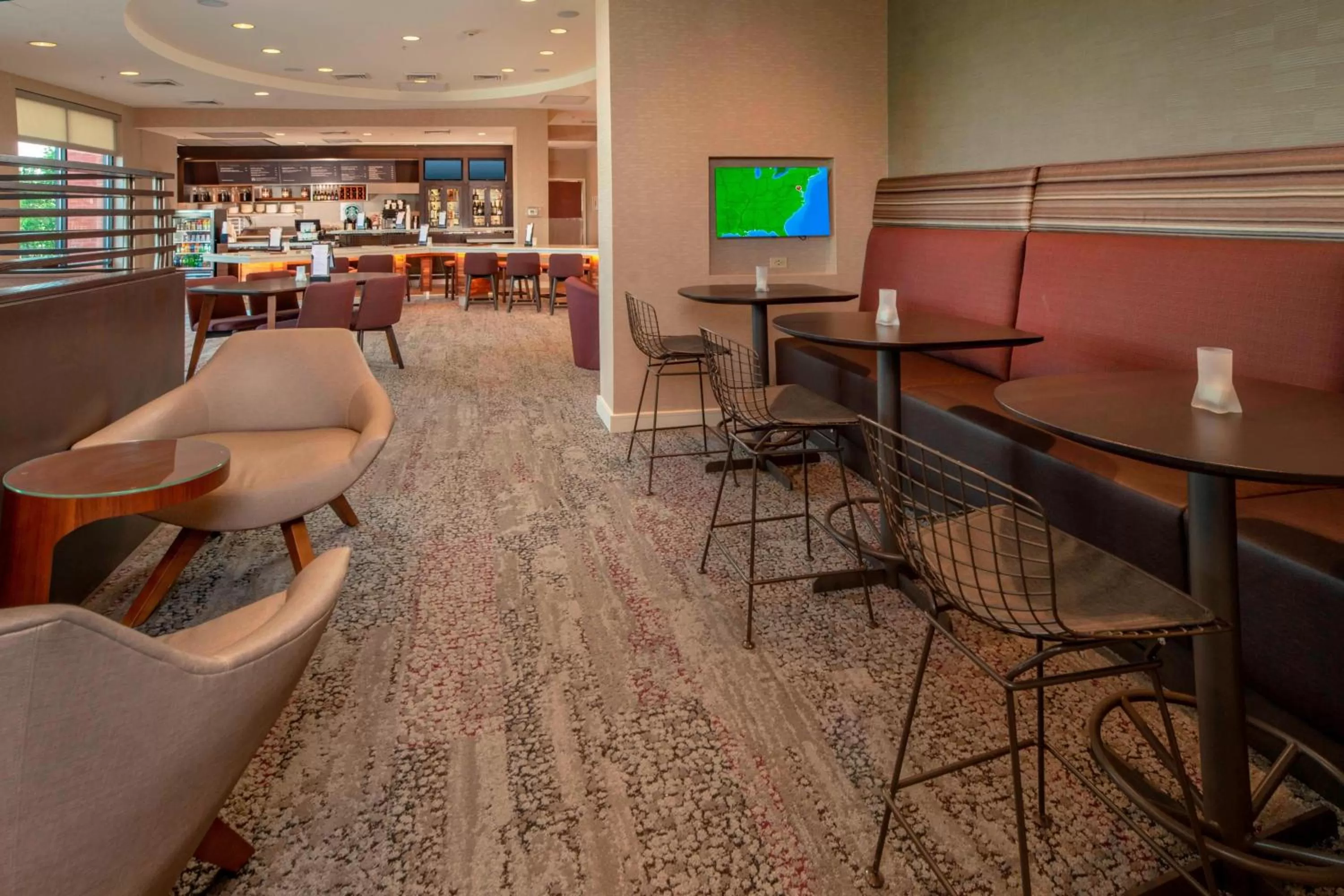 Restaurant/places to eat in Courtyard by Marriott Gaithersburg Washingtonian Center
