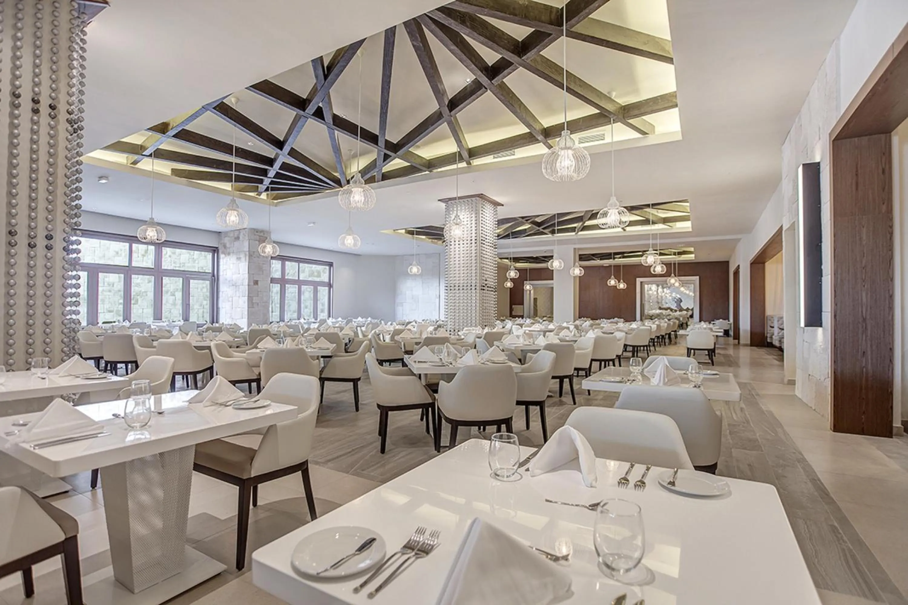 Restaurant/places to eat in Royalton Saint Lucia, An Autograph Collection All-Inclusive Resort