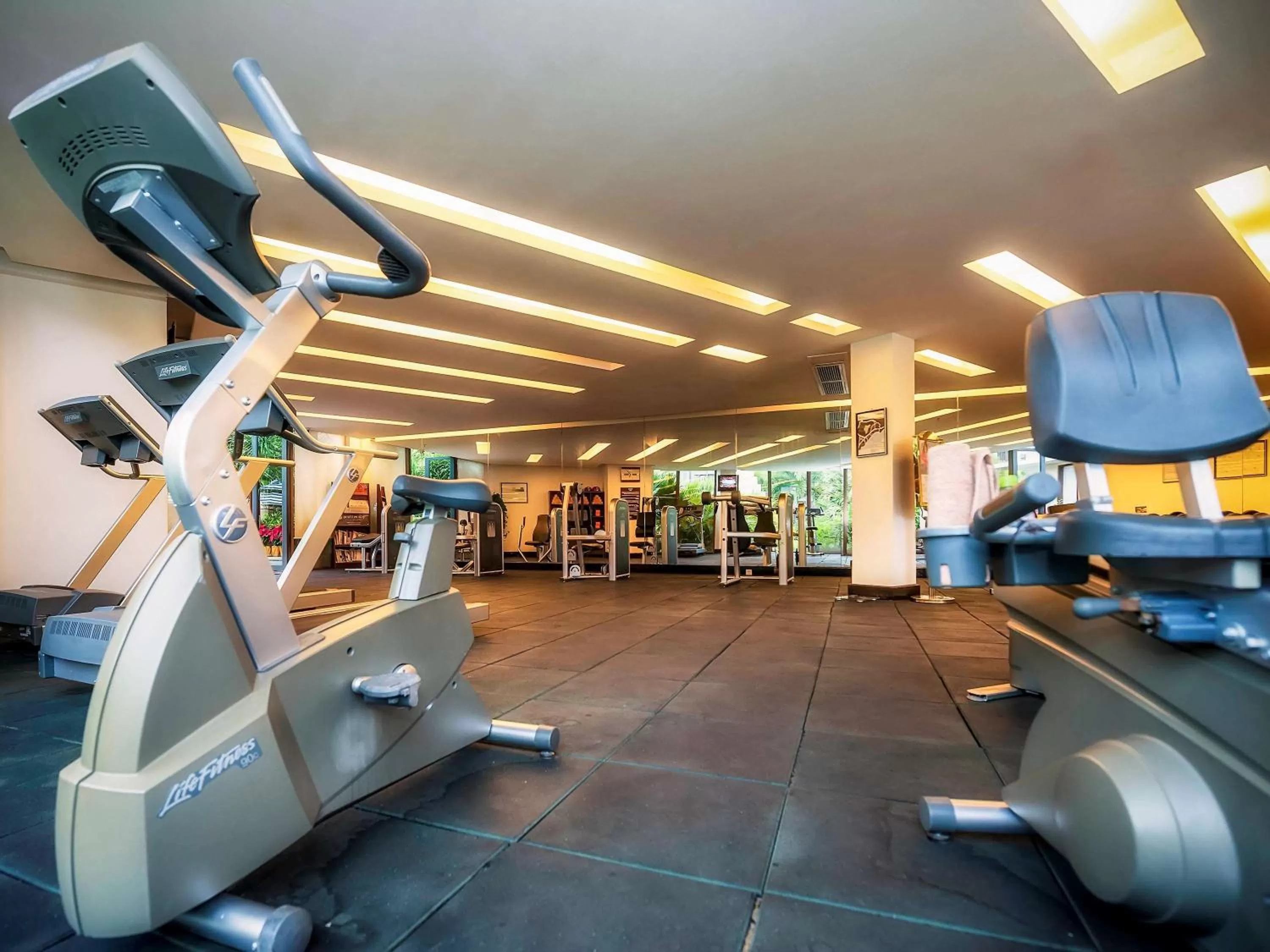 Fitness centre/facilities in Pullman Sanya Yalong Bay Villas & Resort