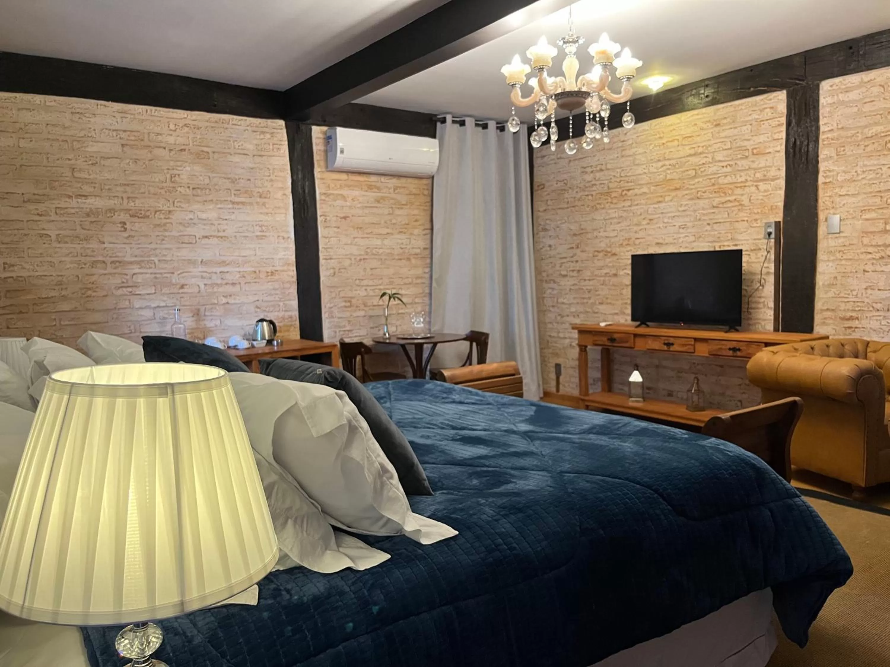 Photo of the whole room, Bed in Pousada Dona Bendita