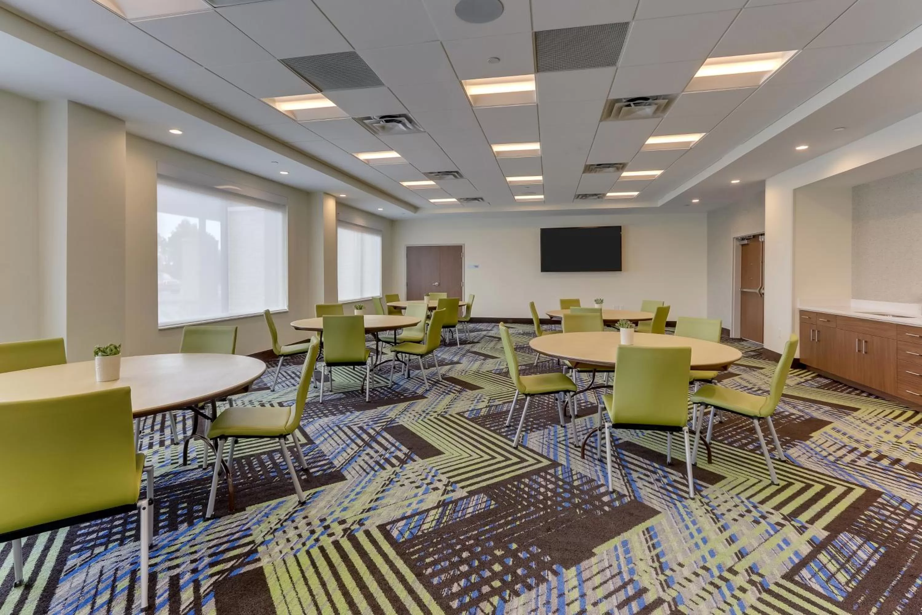 Meeting/conference room in Holiday Inn Express - Wilmington - Porters Neck by IHG