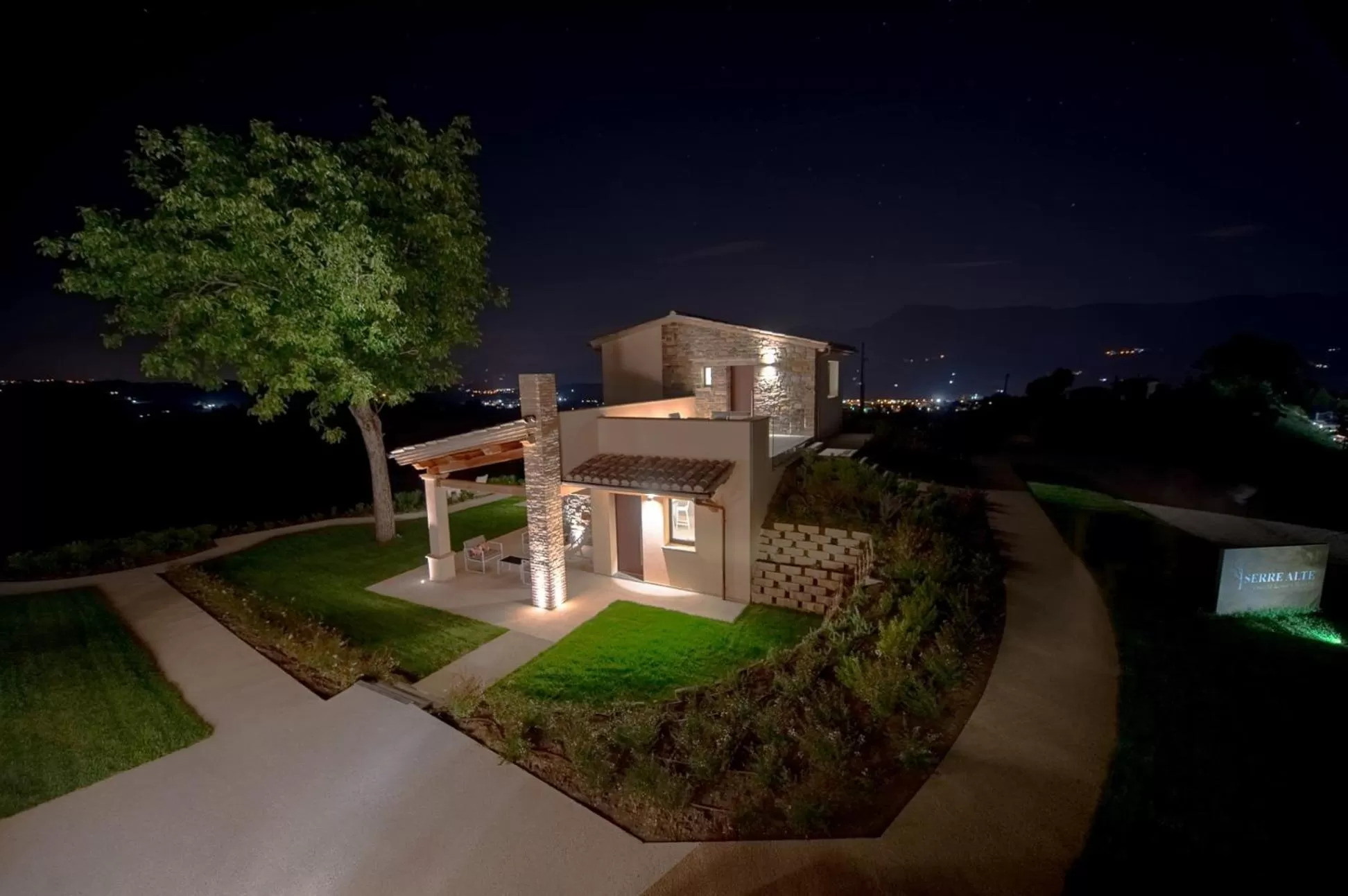 Property Building in Serre Alte Landscape Luxury Rooms