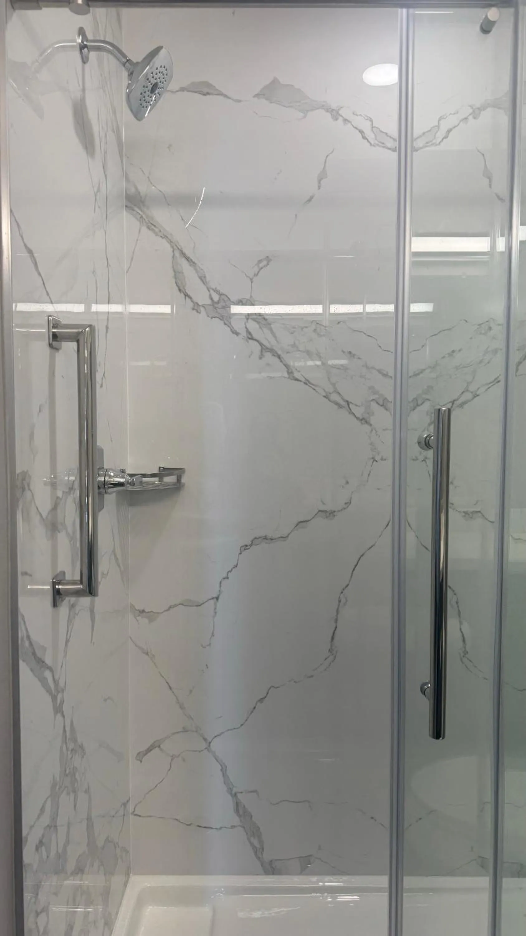 Bathroom in Hotel del SOL