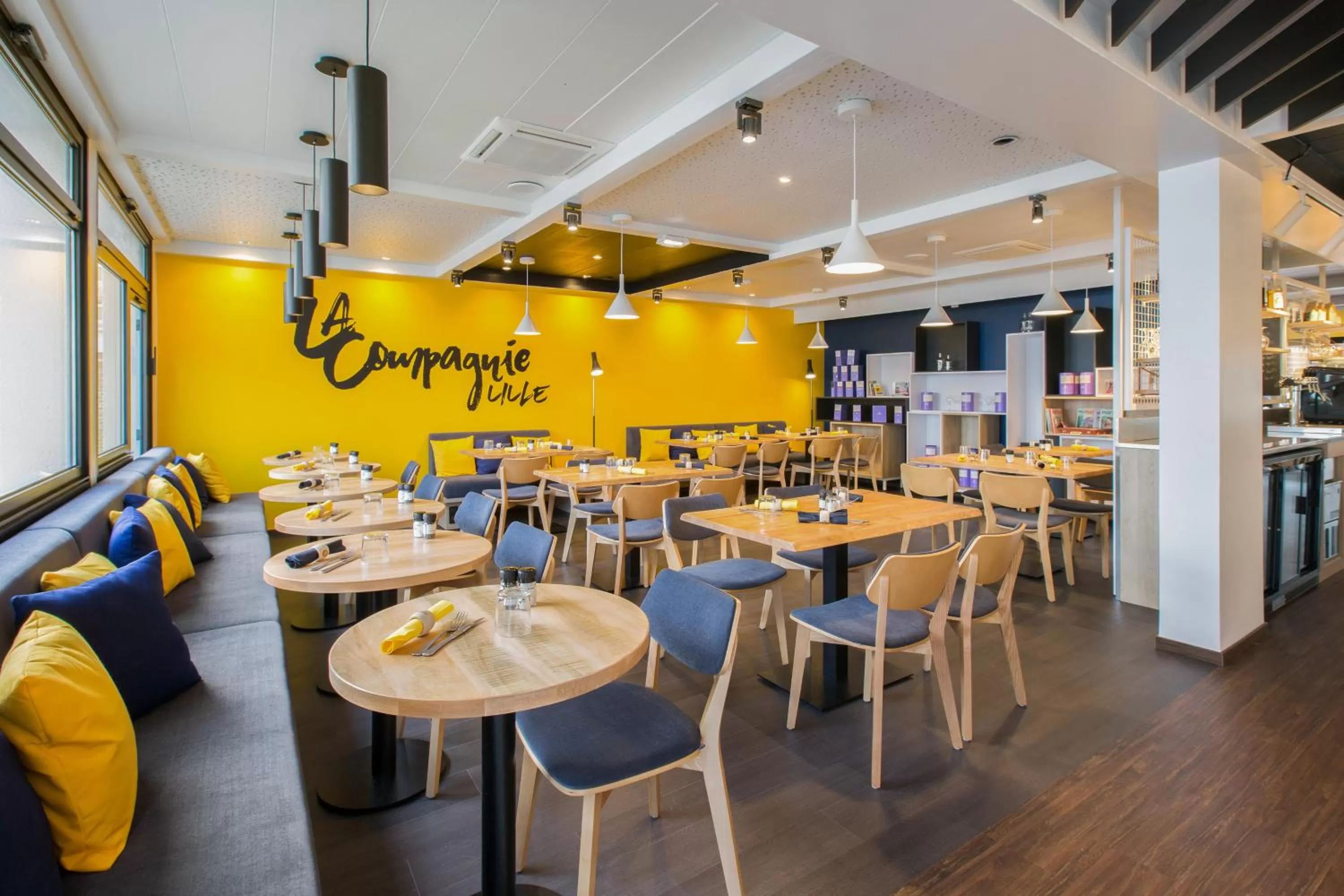 Restaurant/places to eat in ibis Lille Lomme Centre