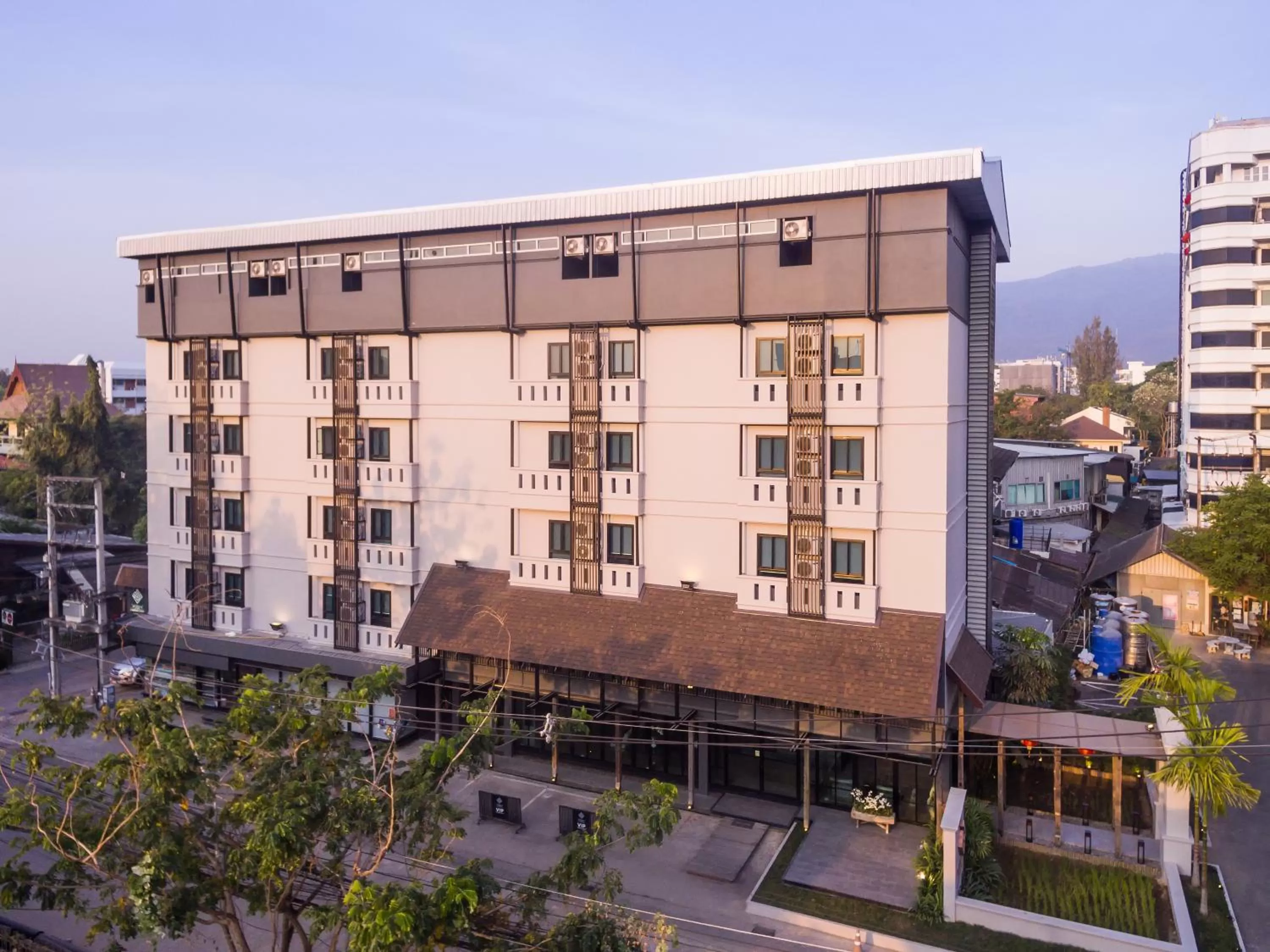 Property building in L Nimman