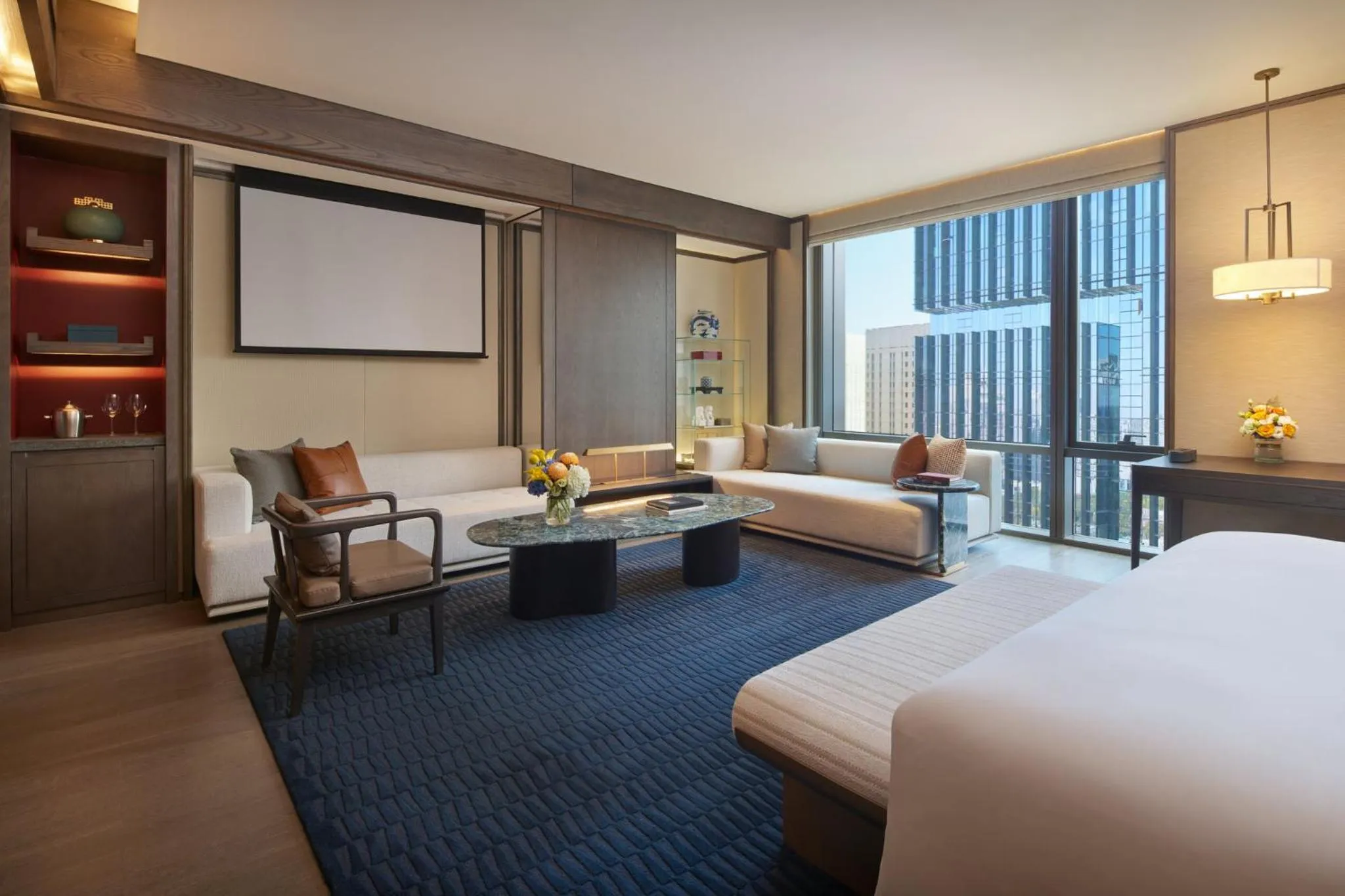 Photo of the whole room, Bed in InterContinental Xi'an Hi-Tech Zone