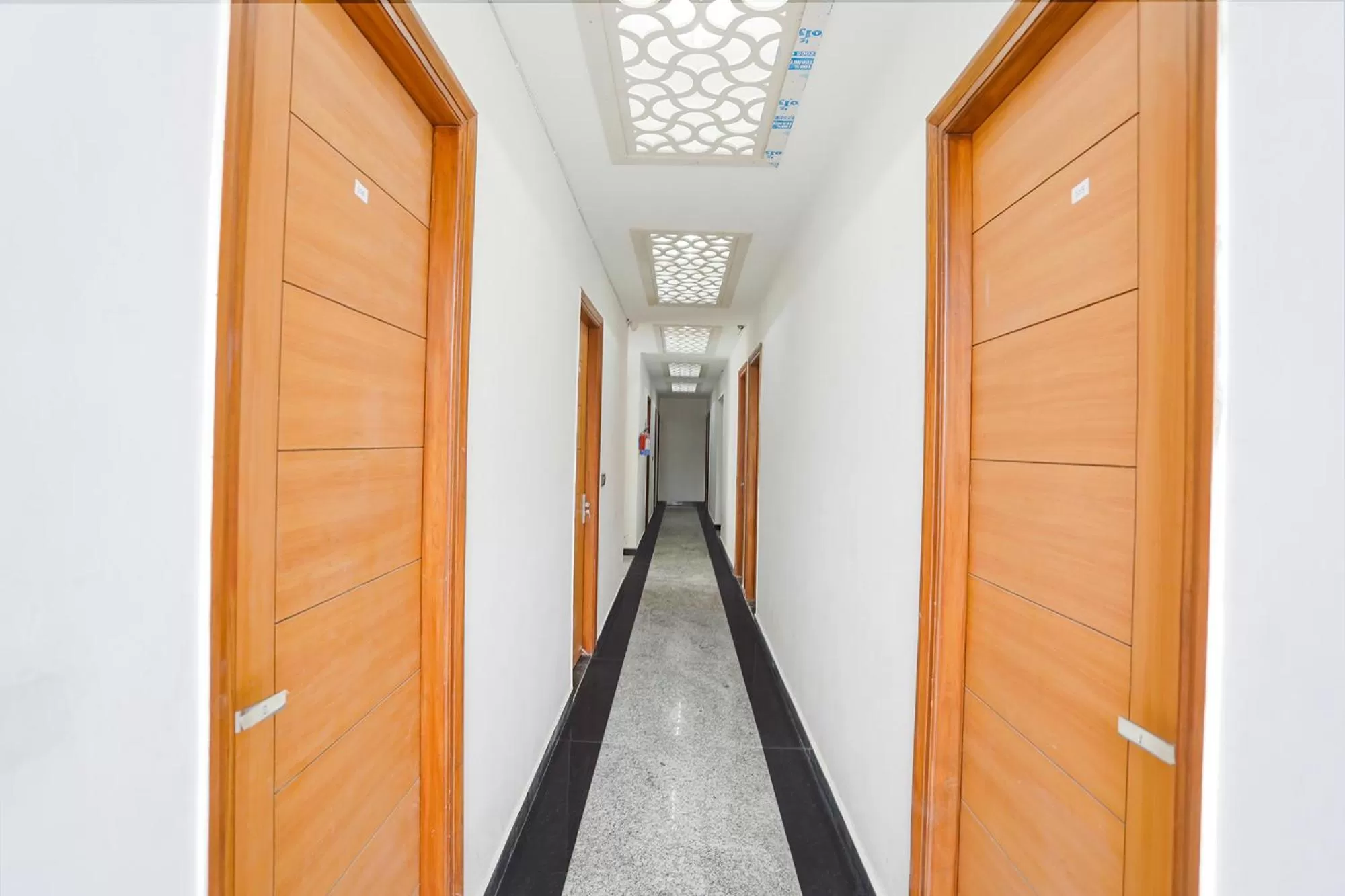 Lobby or reception in FabHotel Sunrise Sector 56