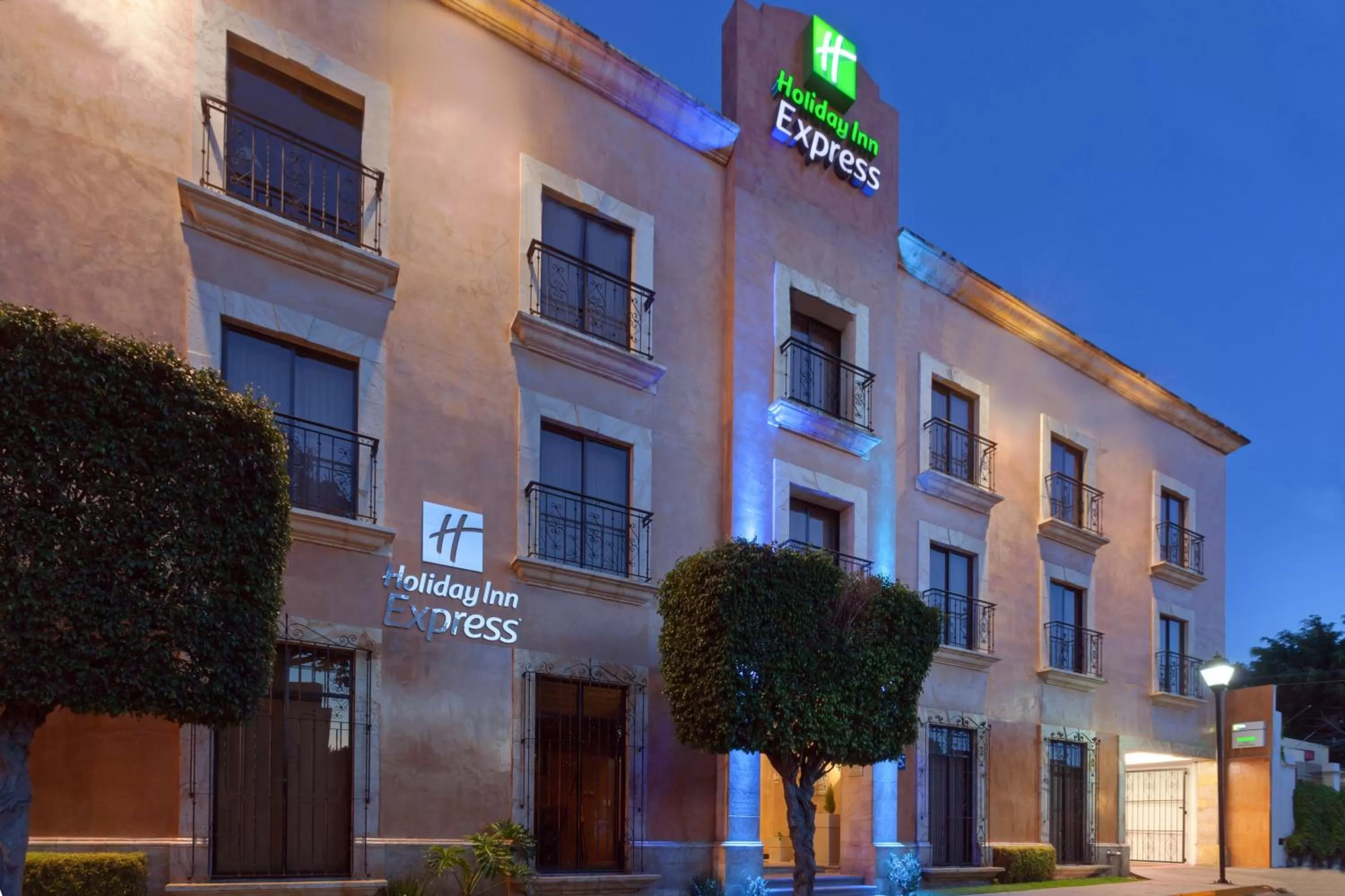 Property building in Holiday Inn Express Oaxaca - Centro Historico by IHG