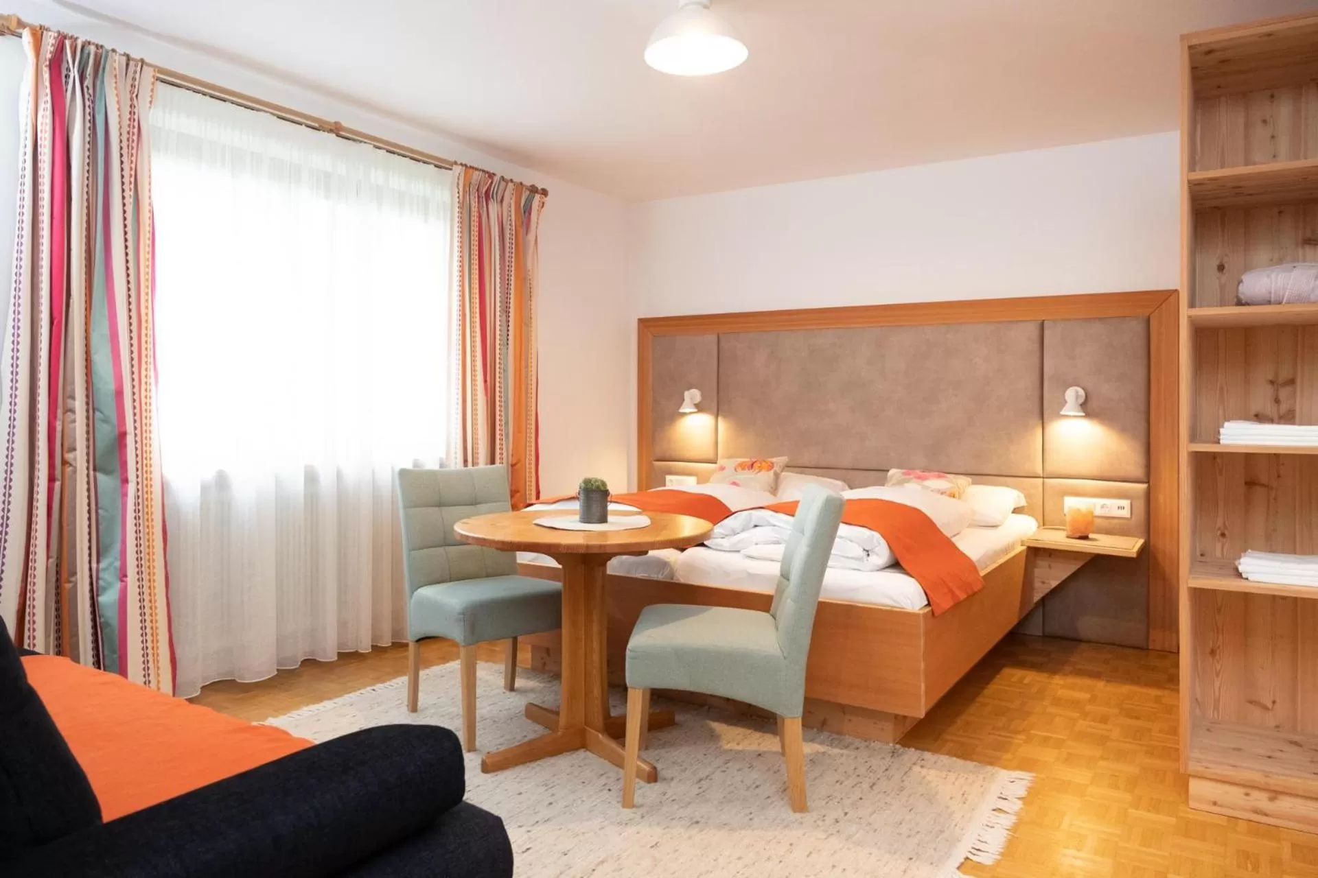 Photo of the whole room, Bed in Santner, Hotel