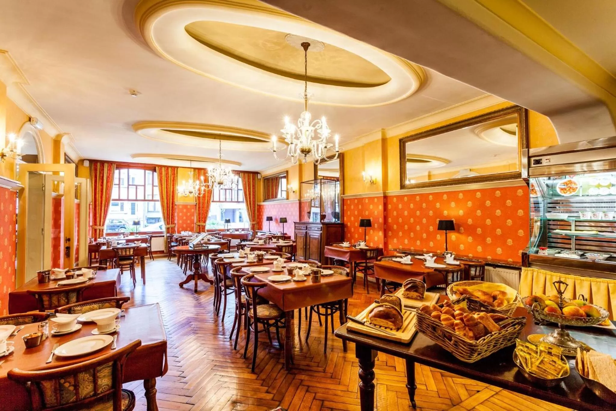 Breakfast in Avenue Hotel by F-Hotels