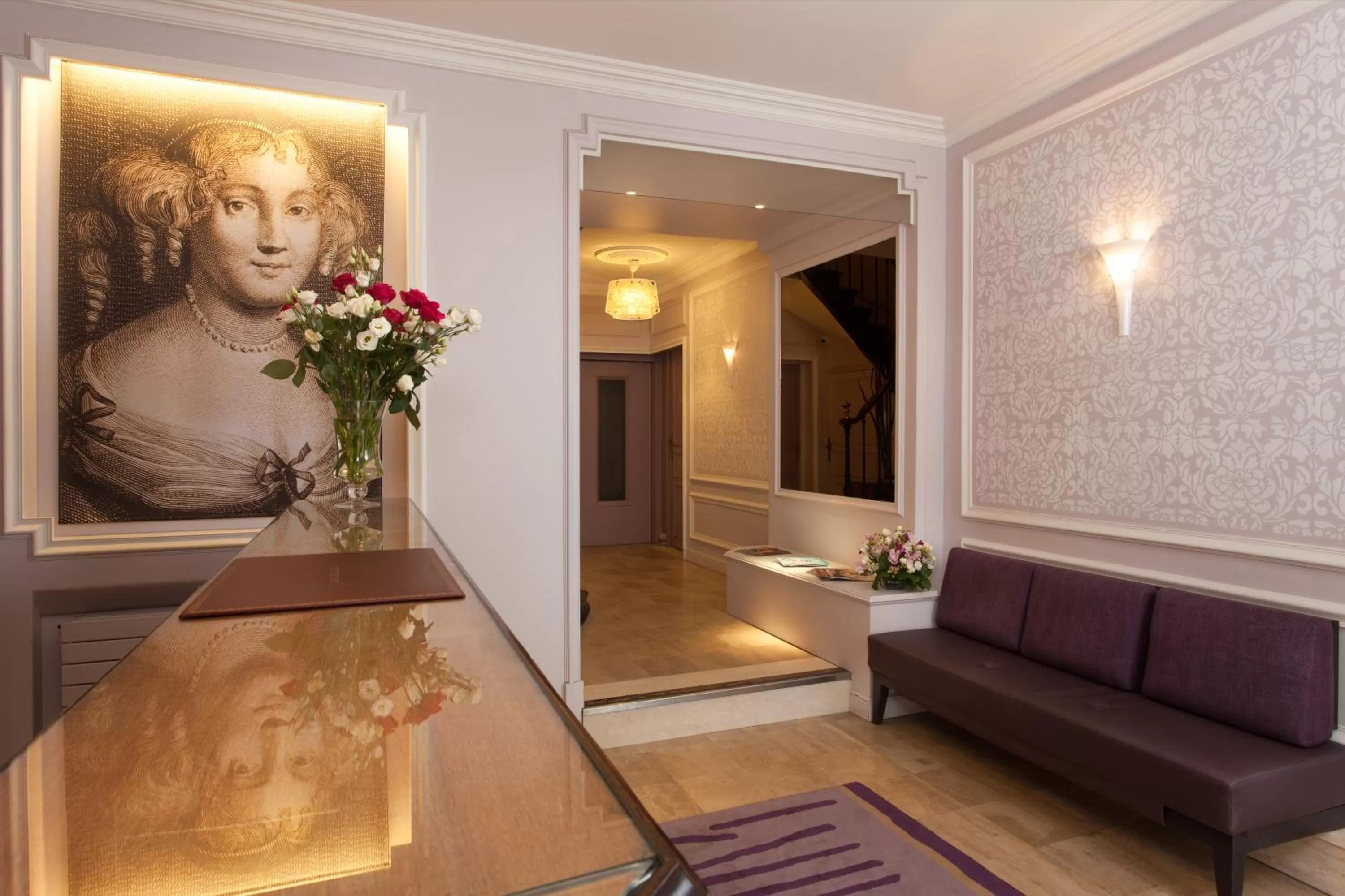 Lobby or reception in Hôtel de Sévigné