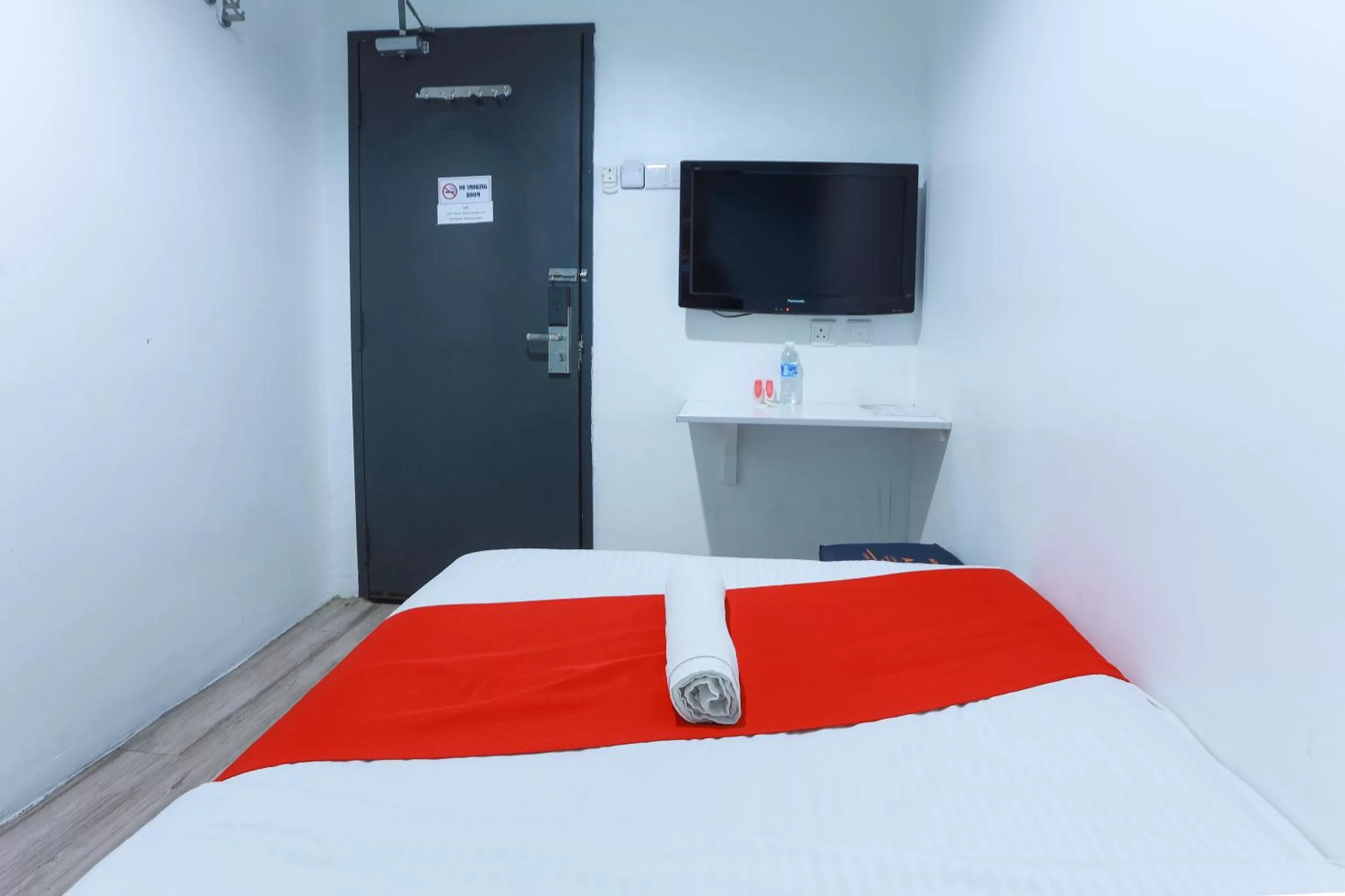 Bedroom, Bed in Hotel Aman- Nilai & KLIA